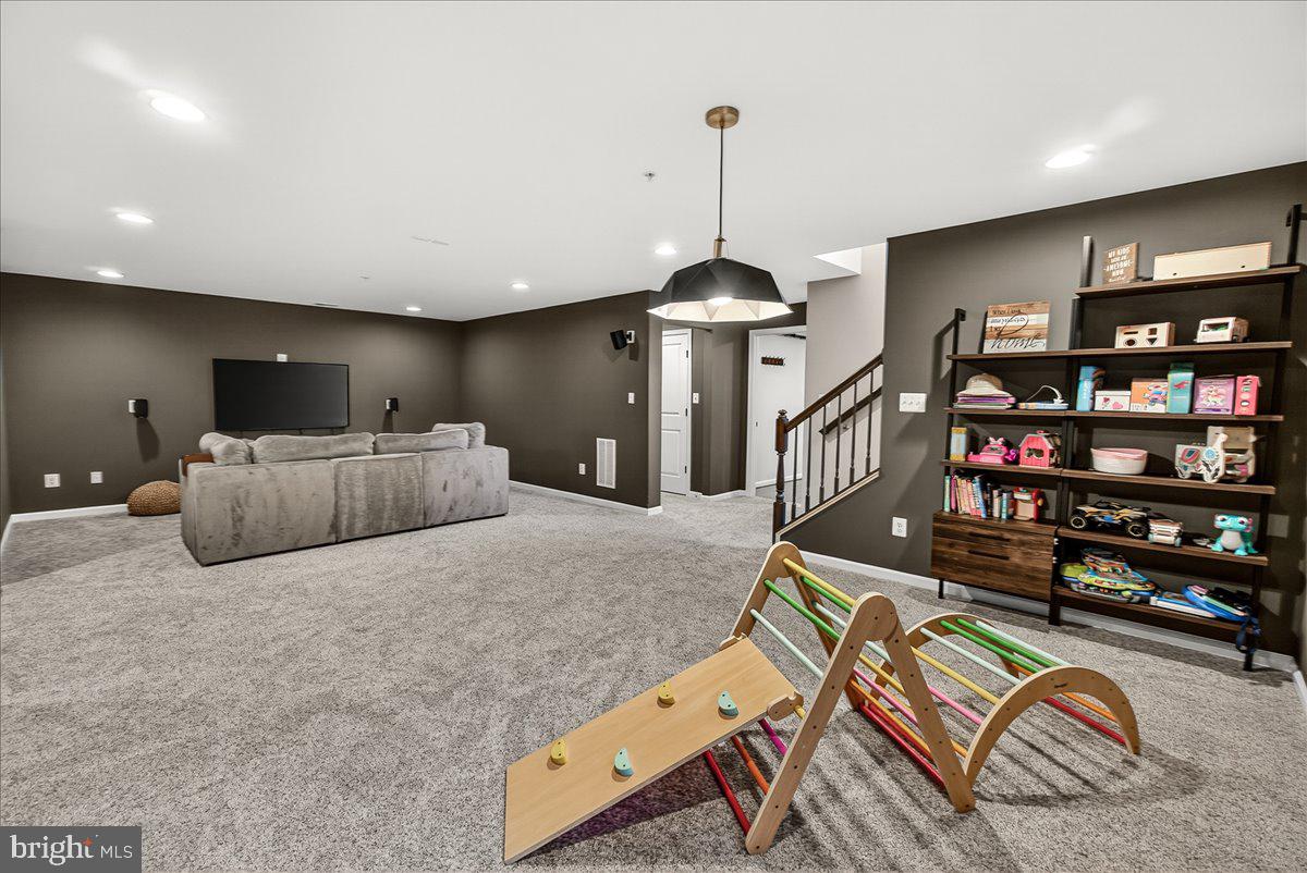 TALLYN RIDGE - Residential