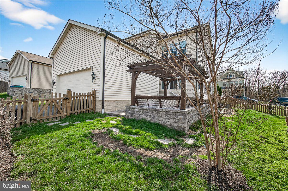 TALLYN RIDGE - Residential