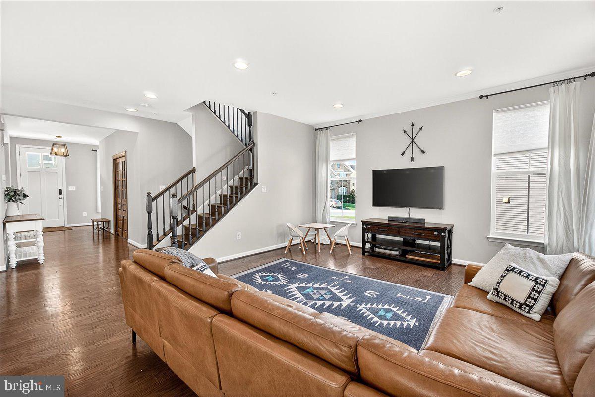 TALLYN RIDGE - Residential