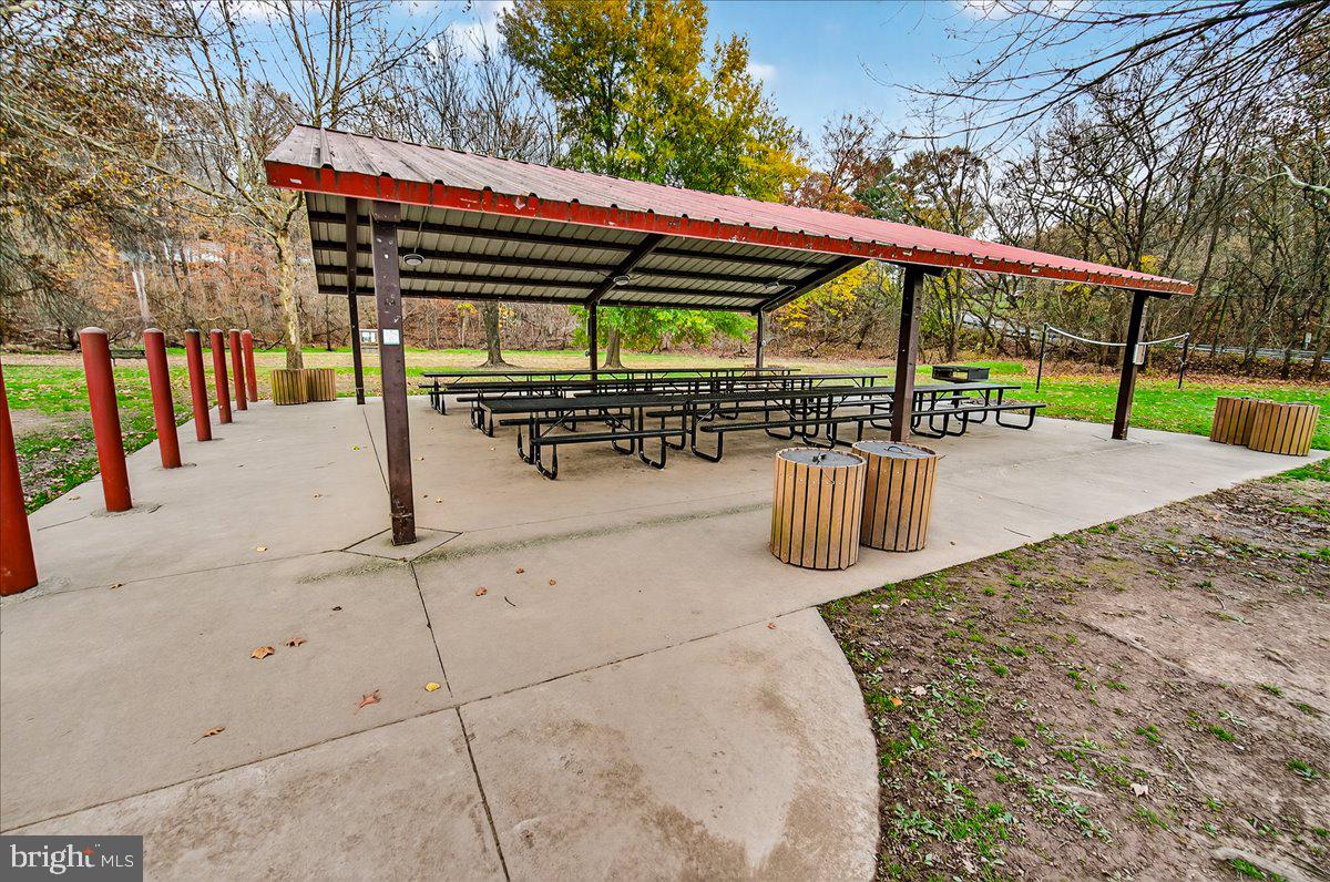 TALLYN RIDGE - Residential