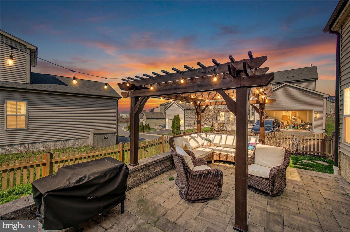 TALLYN RIDGE - Residential