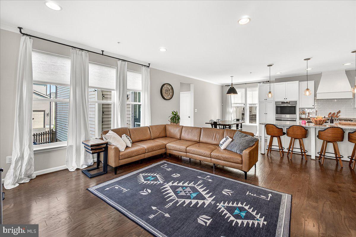 TALLYN RIDGE - Residential