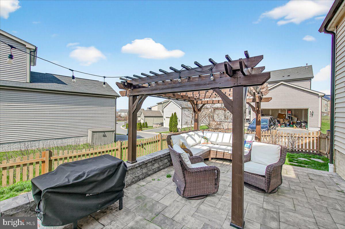 TALLYN RIDGE - Residential