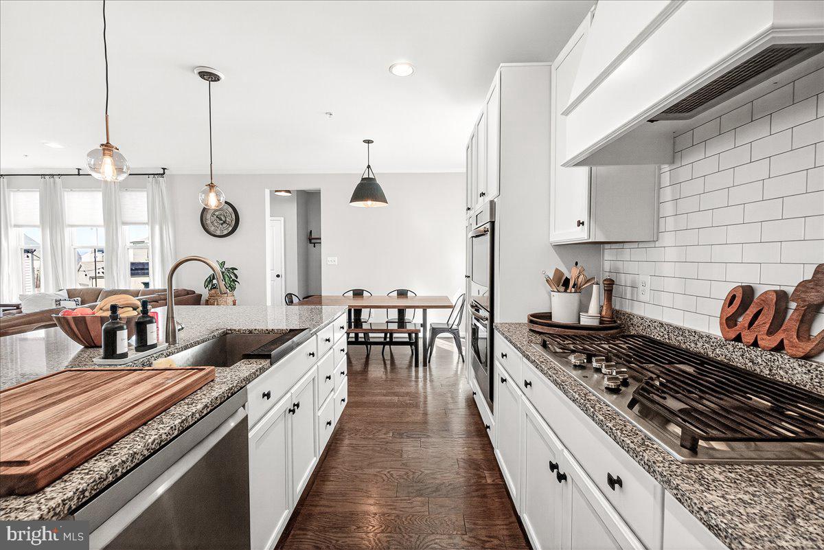 TALLYN RIDGE - Residential