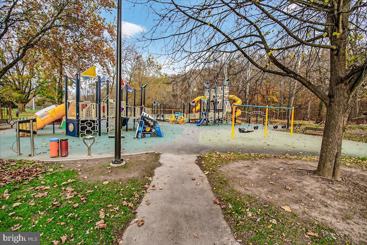 TALLYN RIDGE - Residential