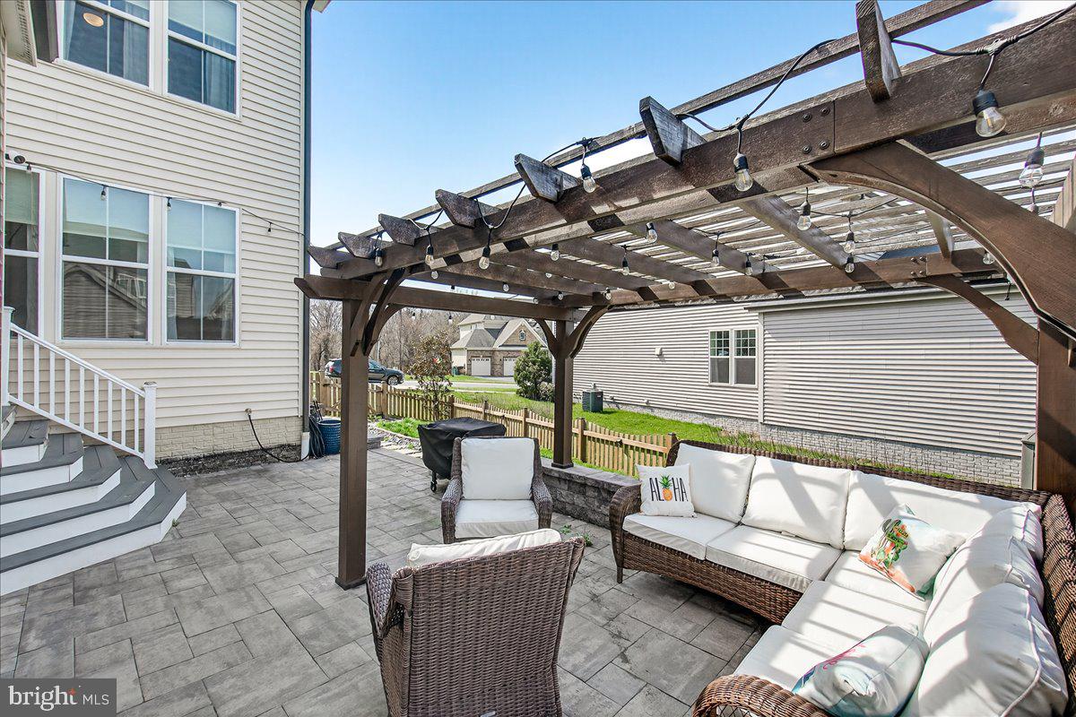 TALLYN RIDGE - Residential