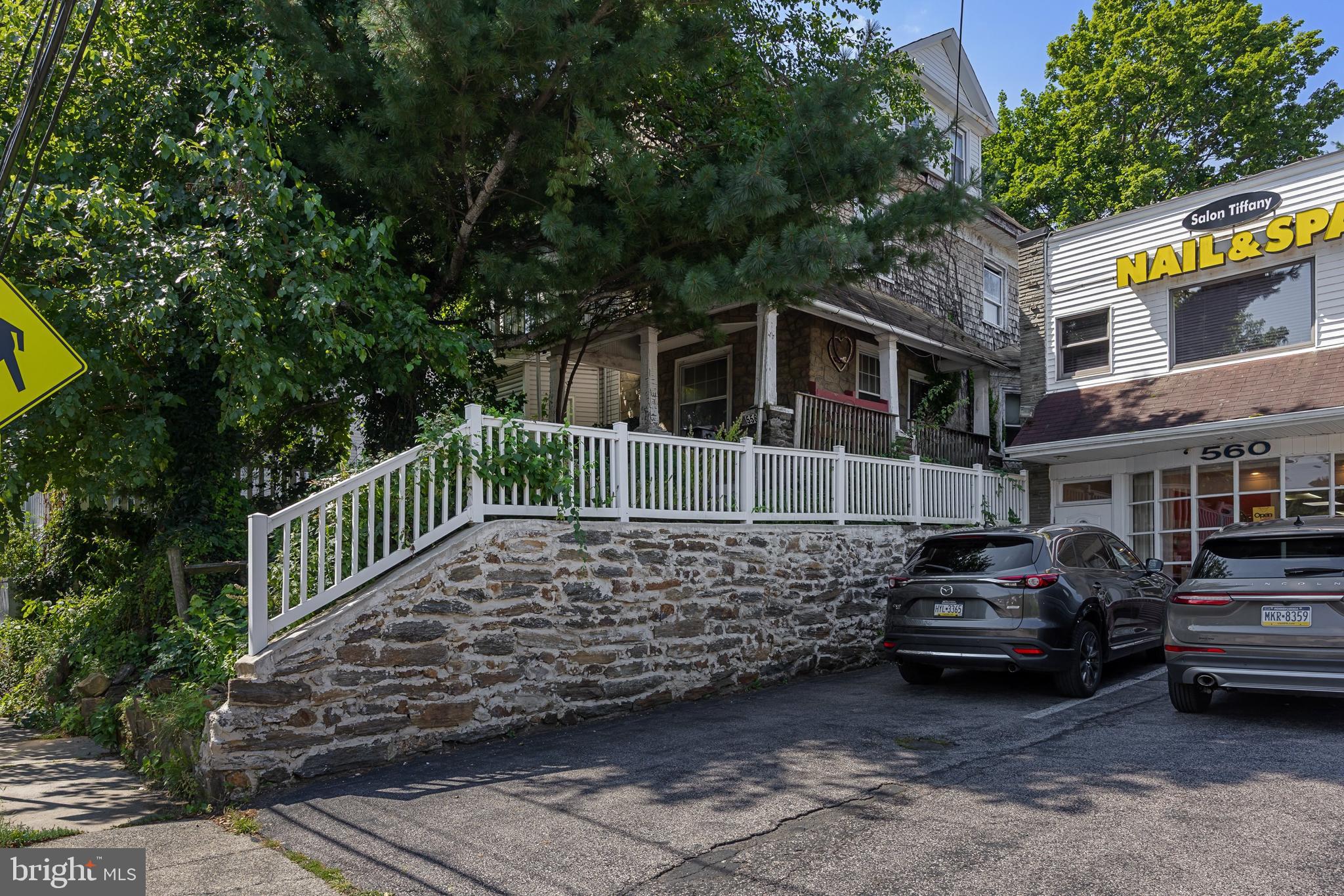 558 E CHURCH ROAD