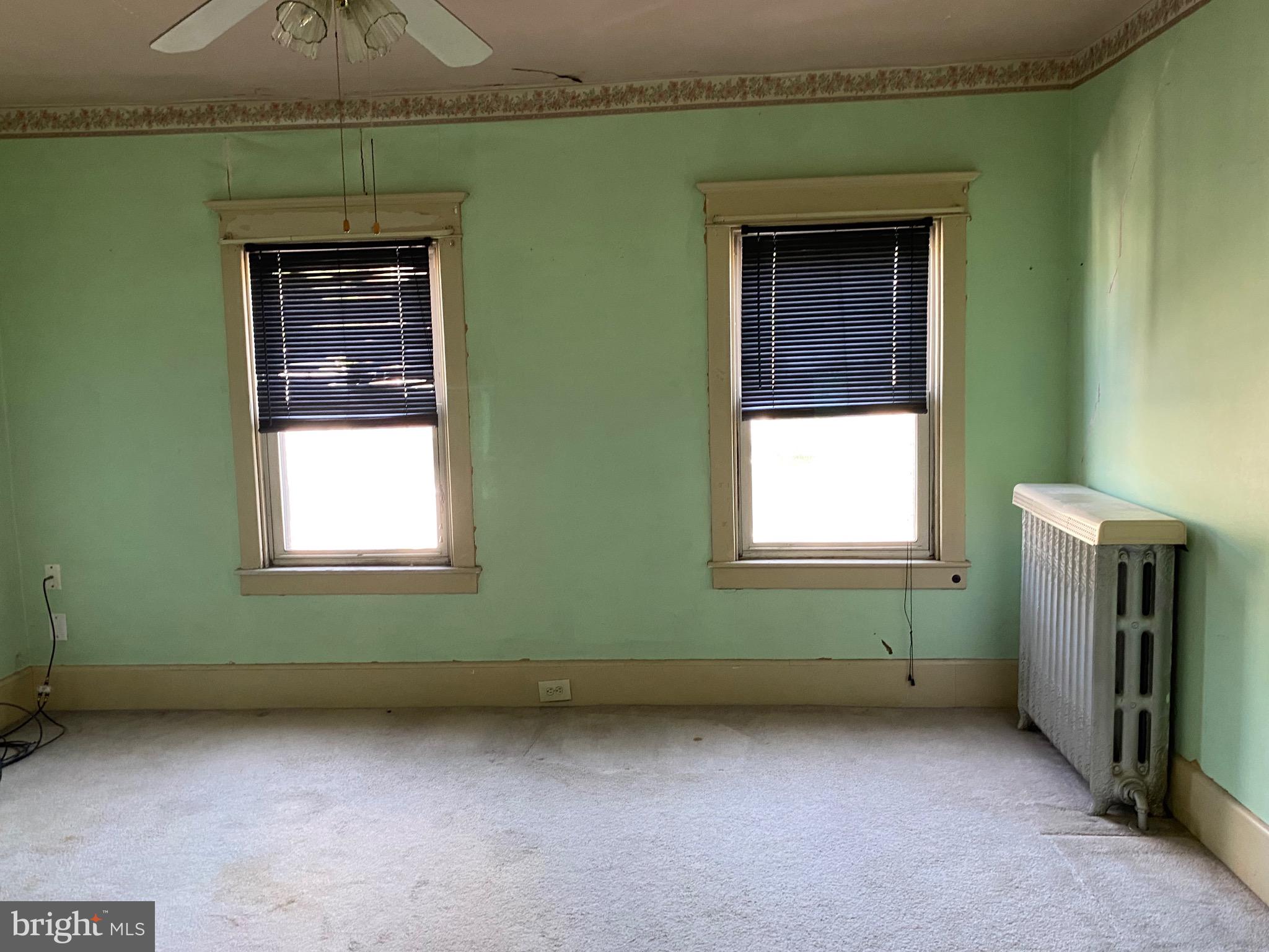 GIRARDVILLE - Residential