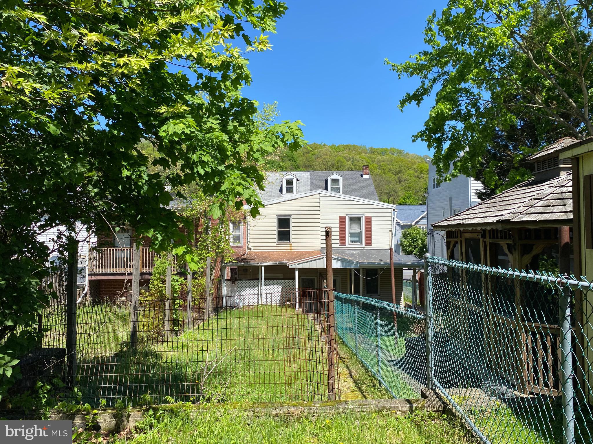 GIRARDVILLE - Residential