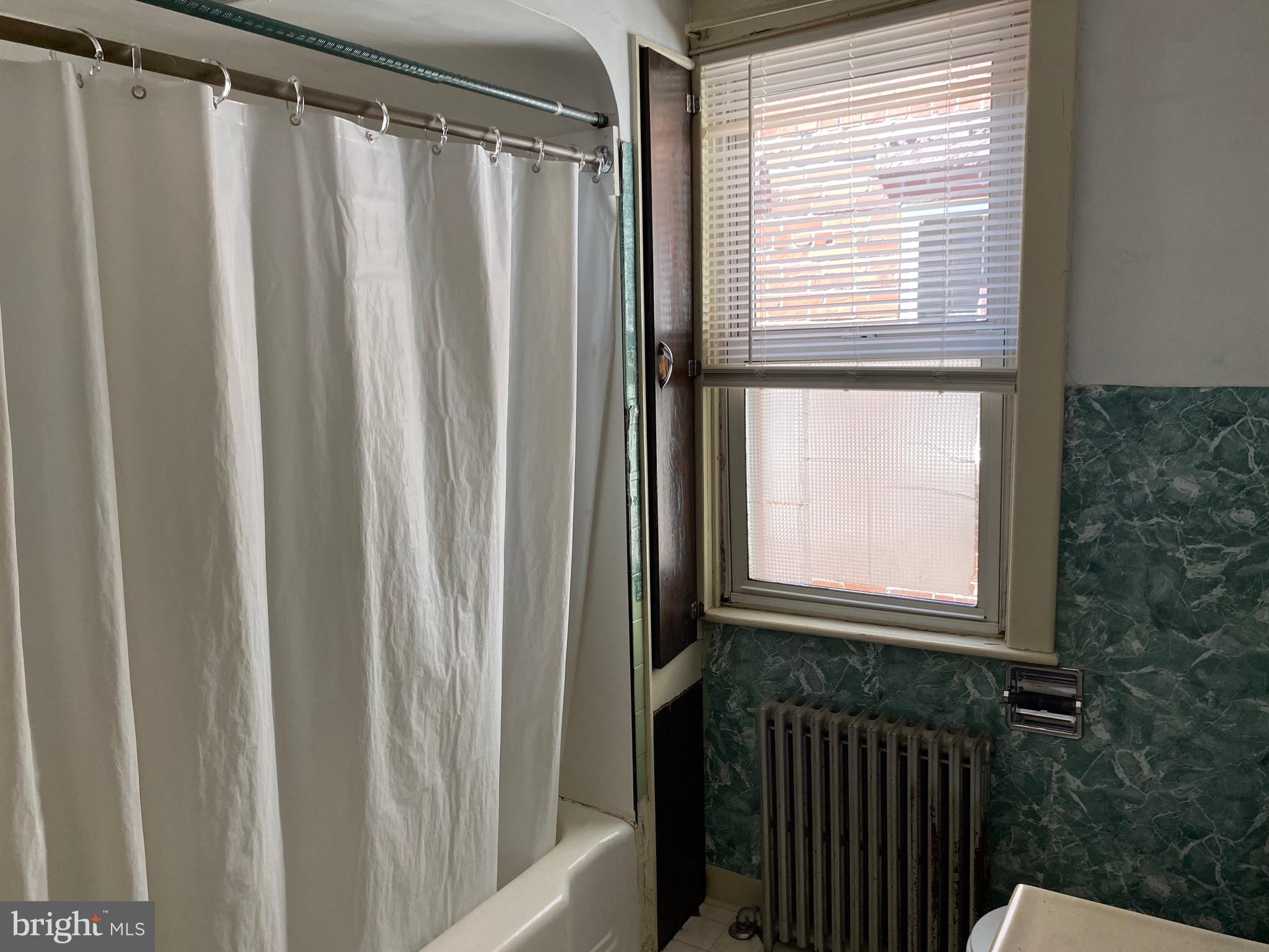 GIRARDVILLE - Residential