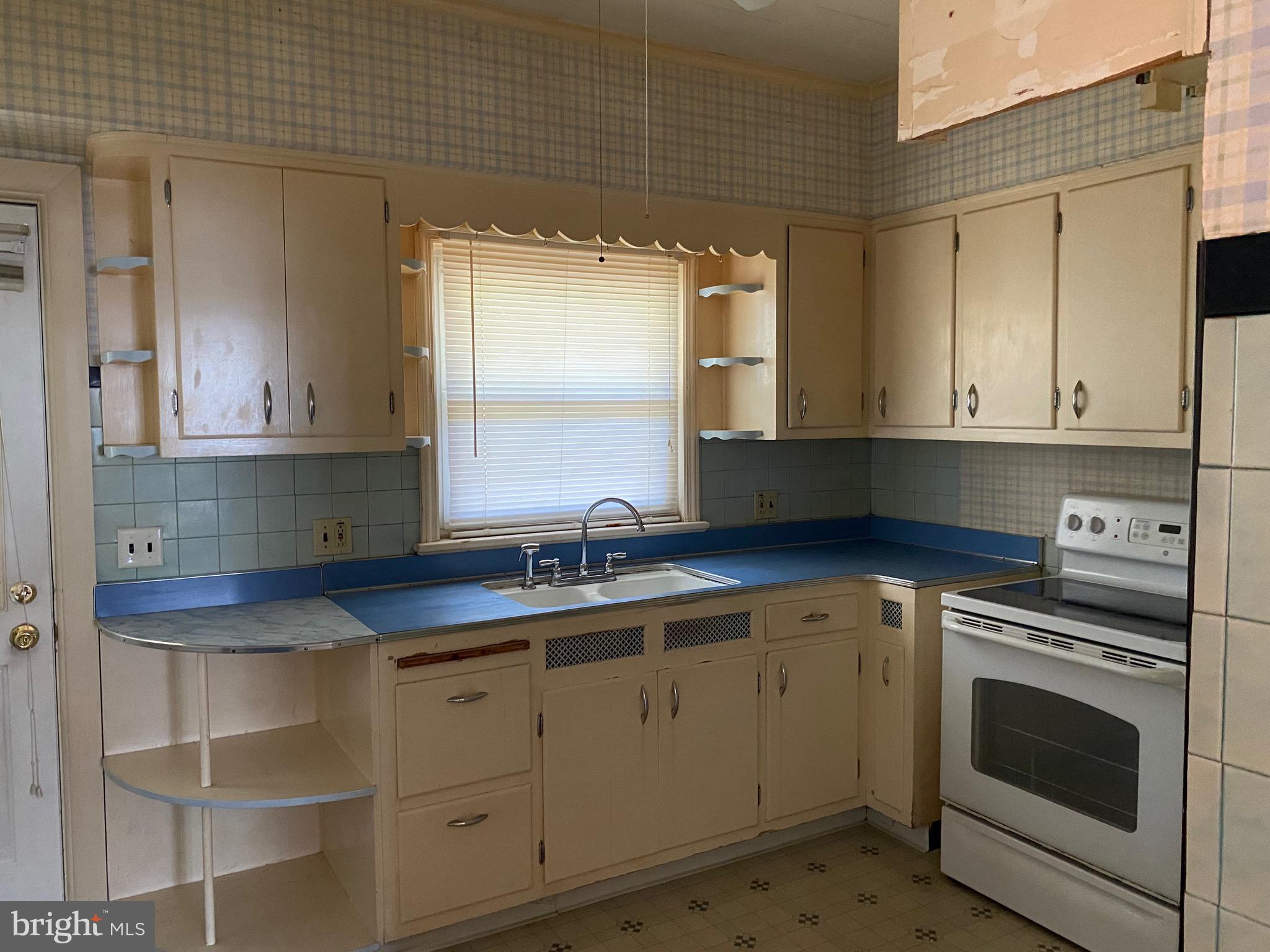 GIRARDVILLE - Residential