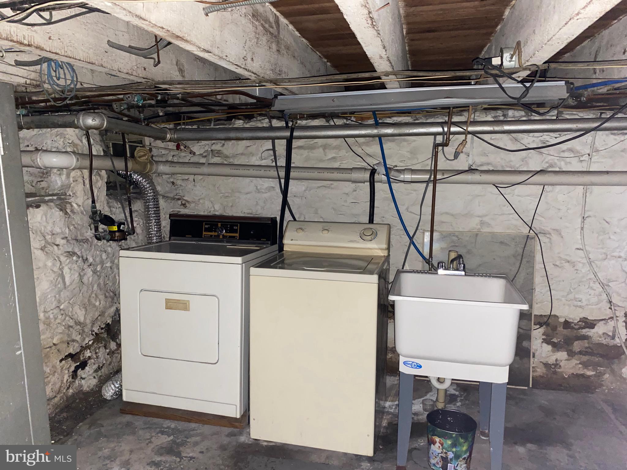 GIRARDVILLE - Residential