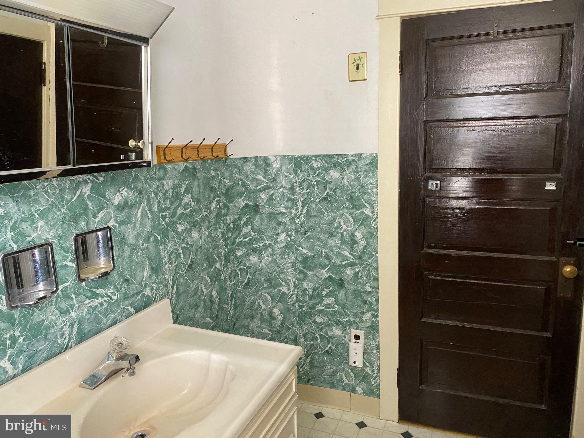 GIRARDVILLE - Residential