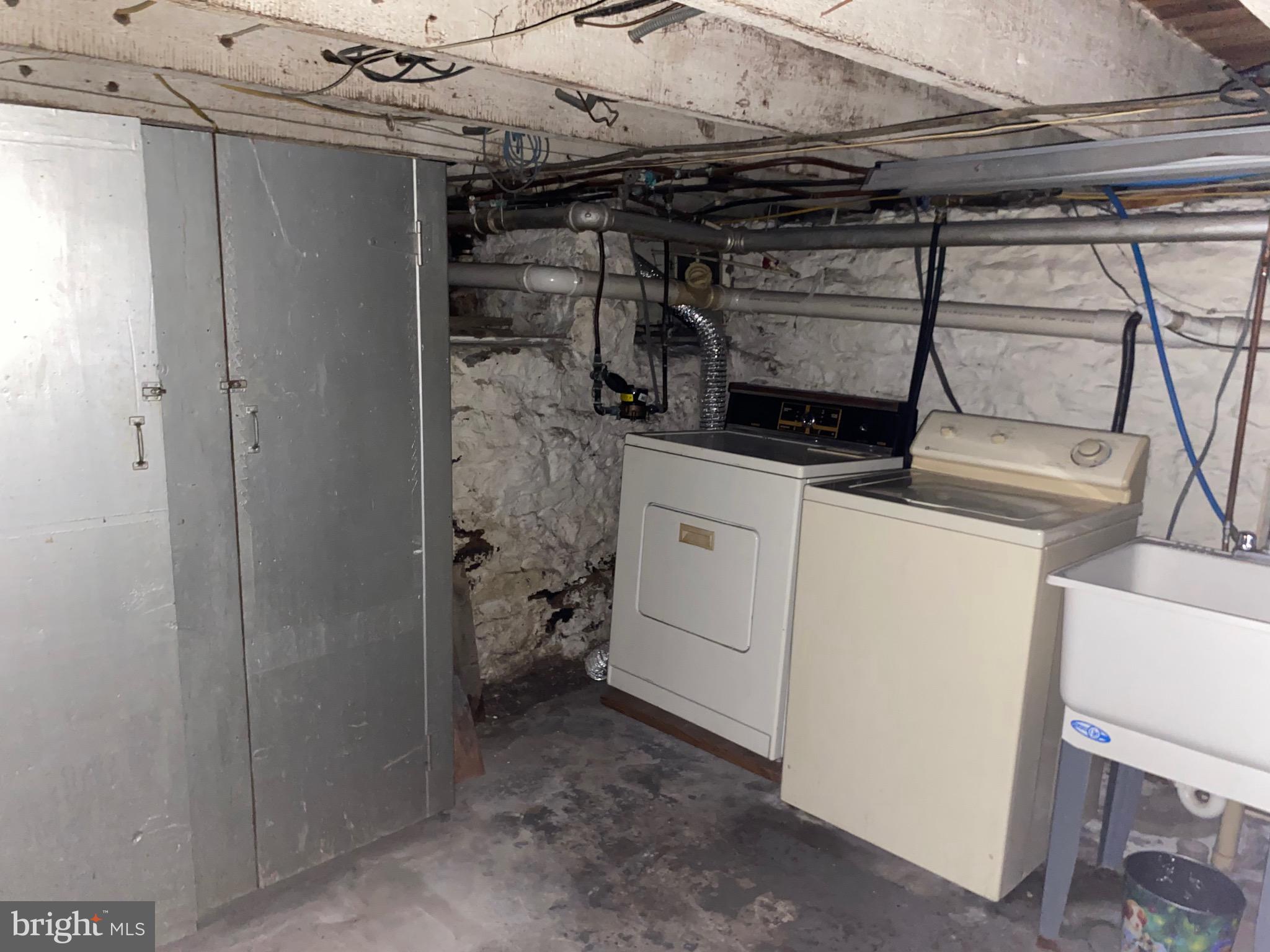 GIRARDVILLE - Residential