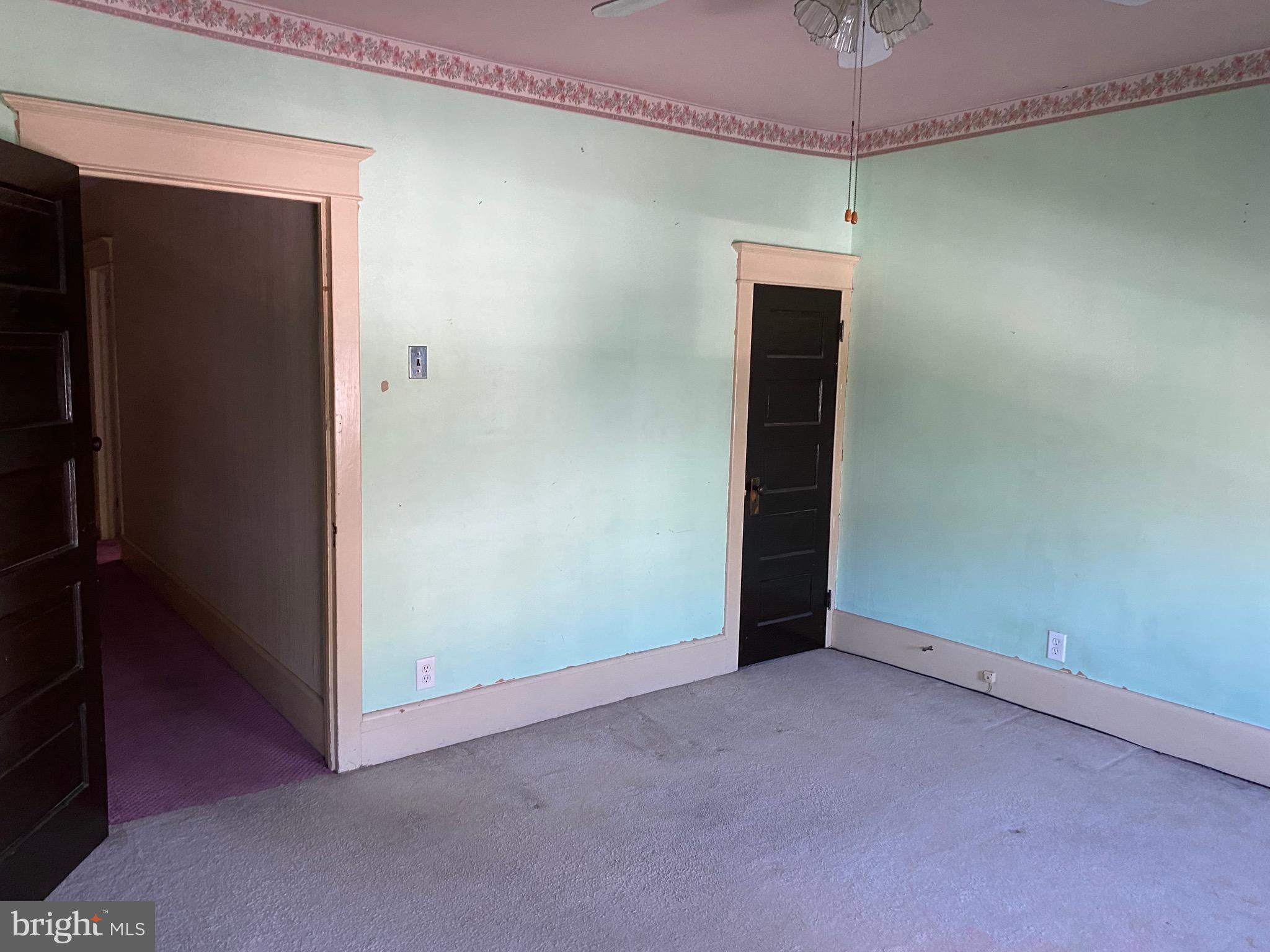 GIRARDVILLE - Residential