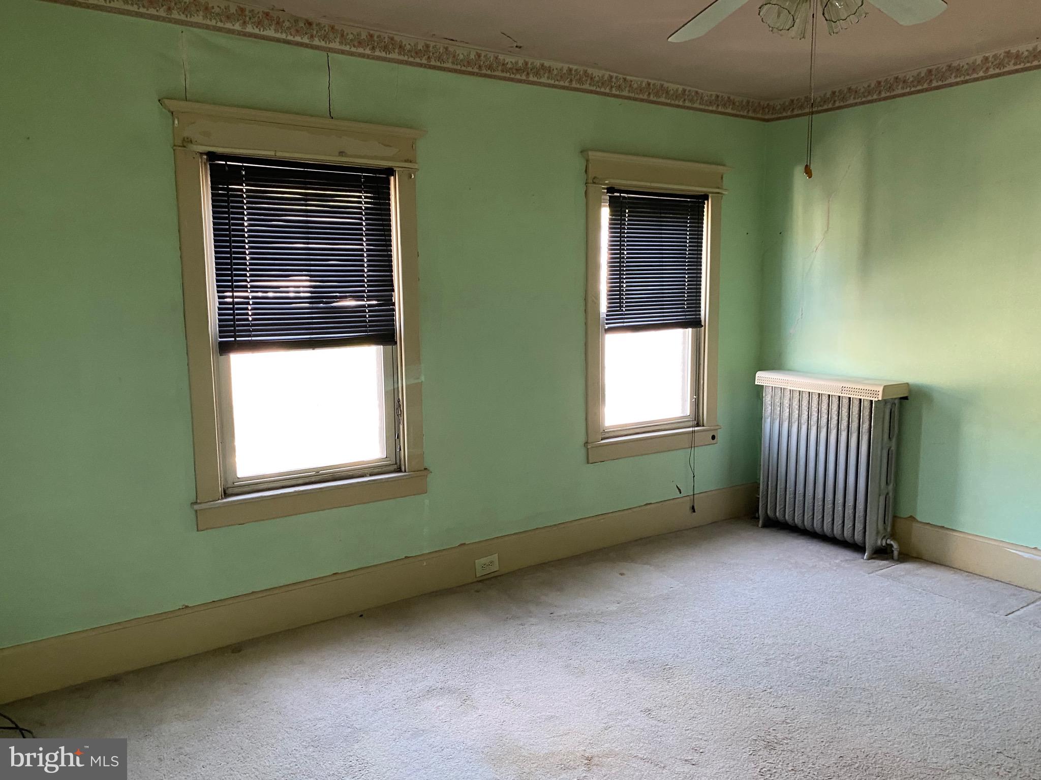 GIRARDVILLE - Residential