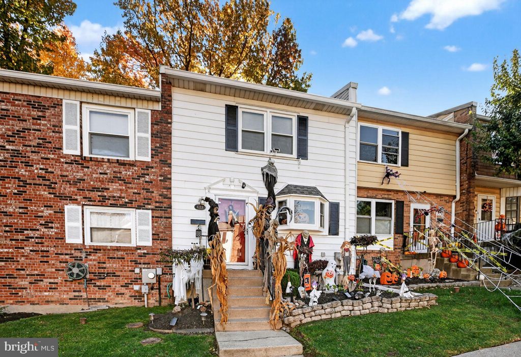 Photo of 423 N Mount Vernon Circle, BENSALEM, PA 19020 (MLS # PABU2107980)