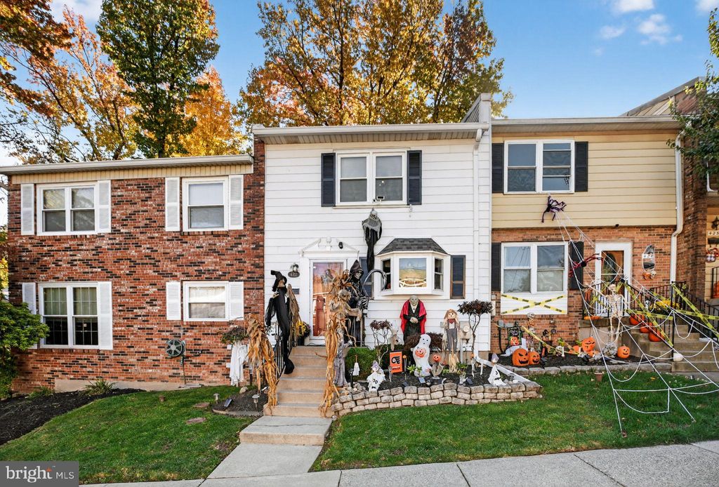 Photo of 423 N Mount Vernon Circle, BENSALEM, PA 19020 (MLS # PABU2107980)