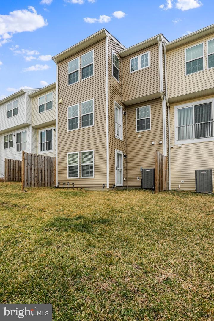 STONEBROOK VILLAGE - Residential Lease