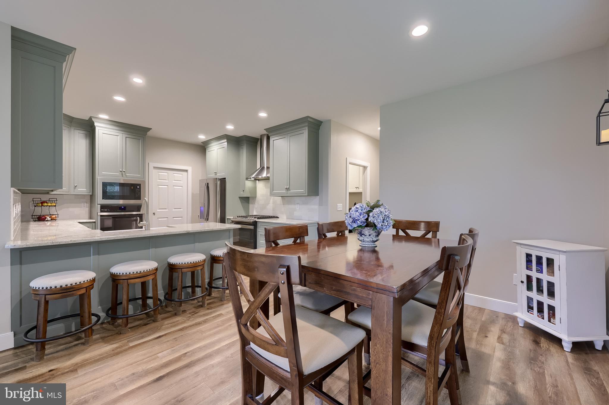 BLOSSOM HILL - Residential