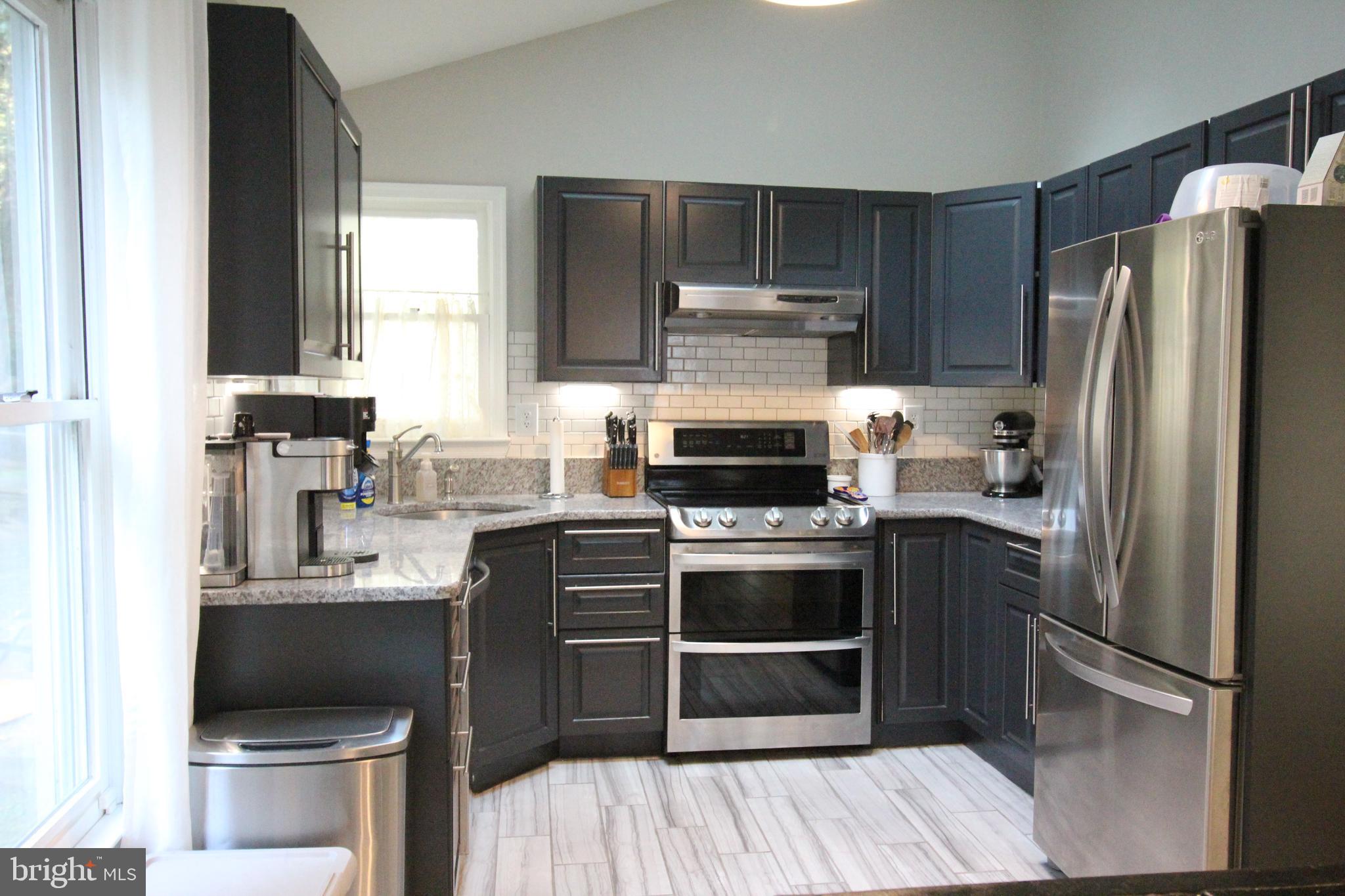 ST CHARLES HAMPSHIRE - Residential