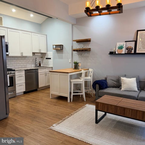 Condo For Rent - 4406 Baker Street<br/> PHILADELPHIA, PA 19127