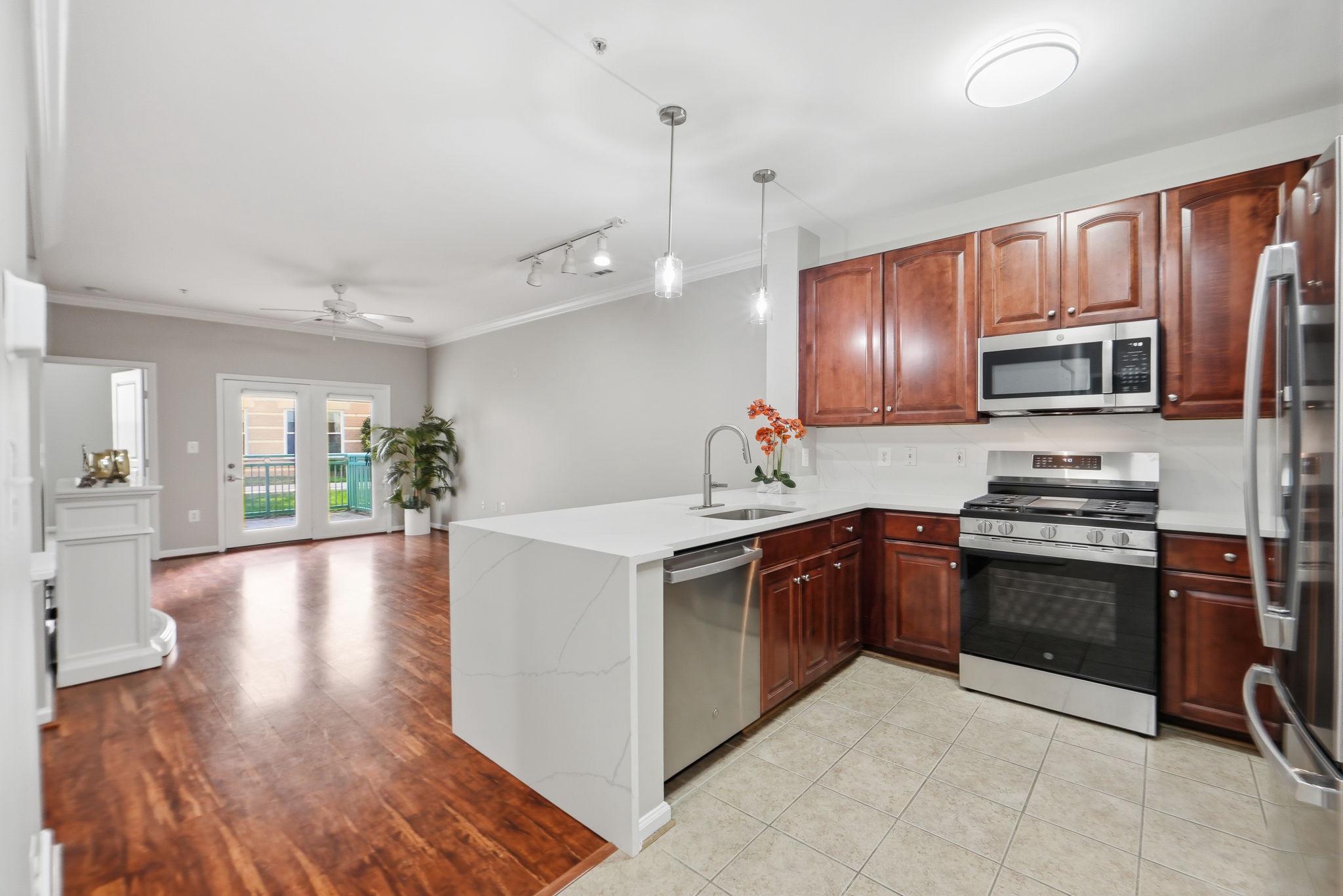 MARKET STREET AT TOWN CENTER - Residential