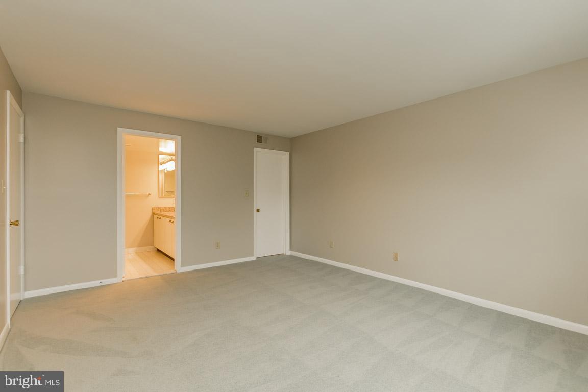 STAPLETON COURT GARDEN - Residential