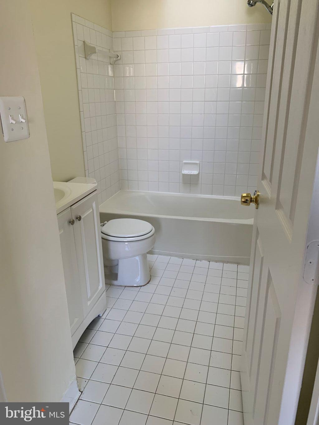 SNOWDEN RIDGE - Residential Lease