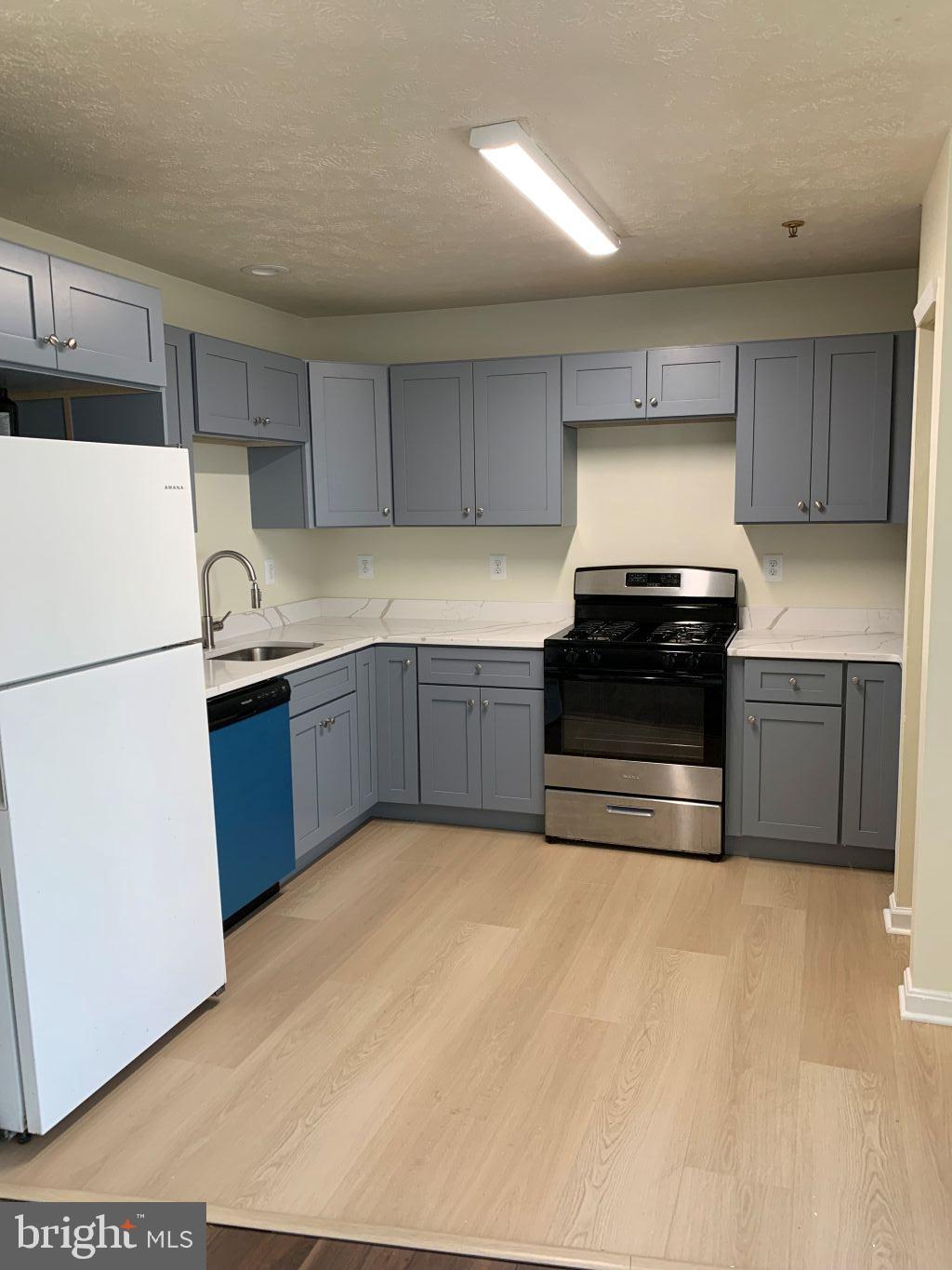 SNOWDEN RIDGE - Residential Lease