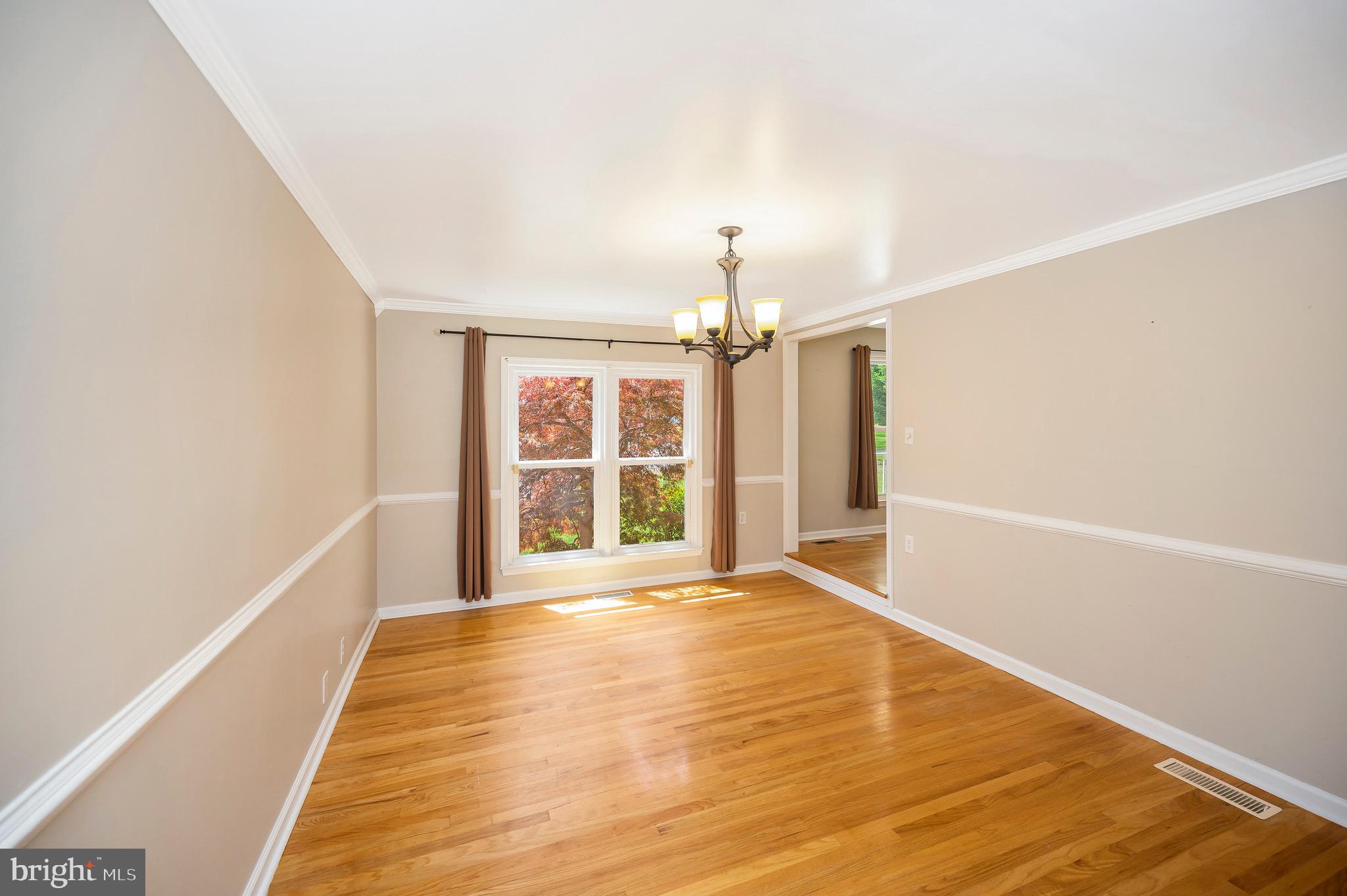 QUEEN'S MILL - Residential