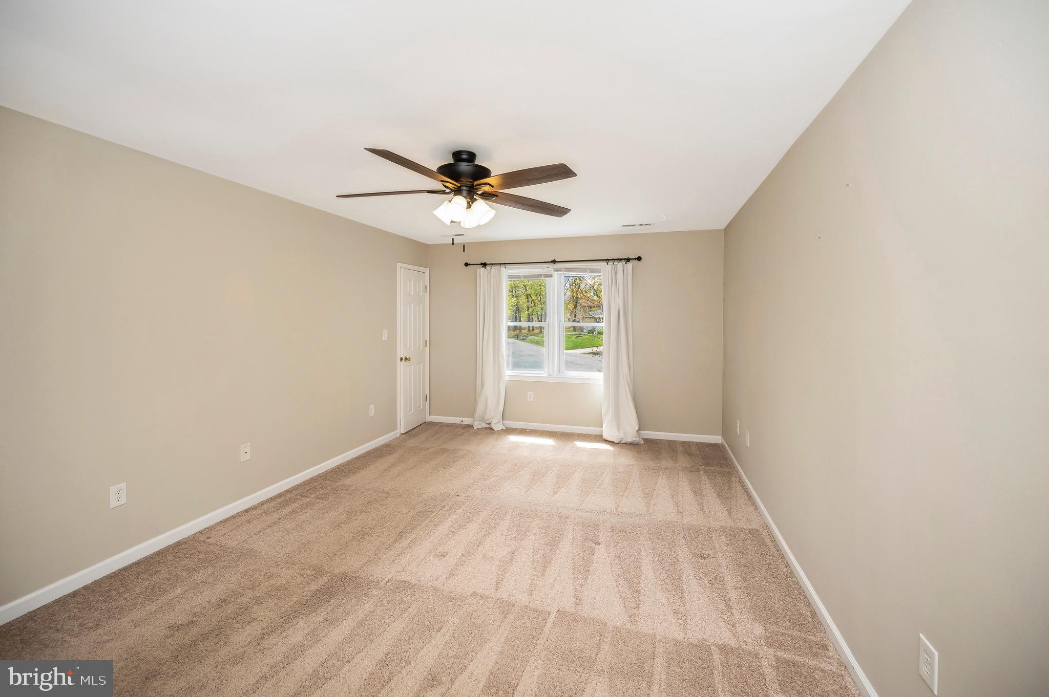 QUEEN'S MILL - Residential