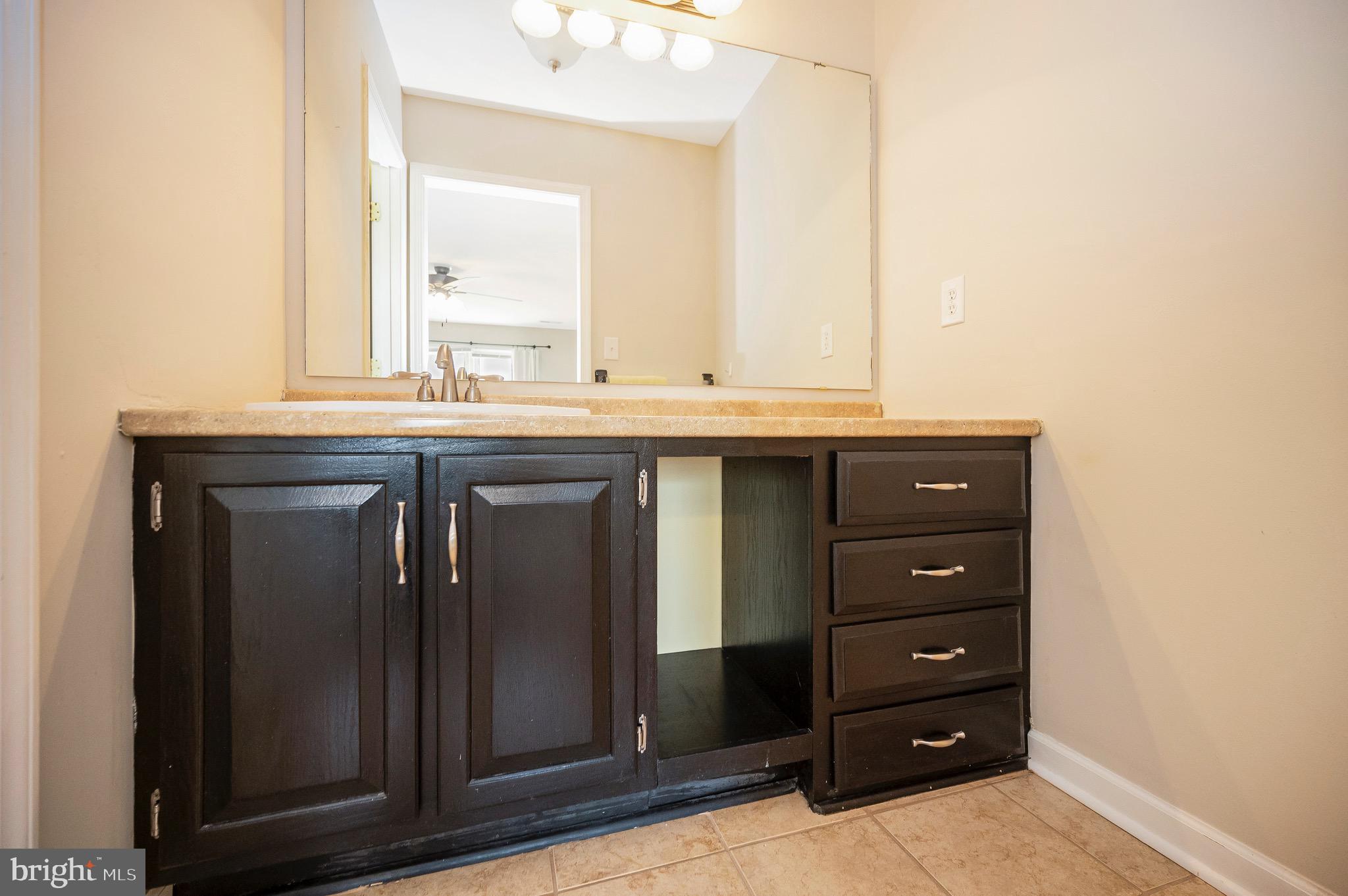 QUEEN'S MILL - Residential