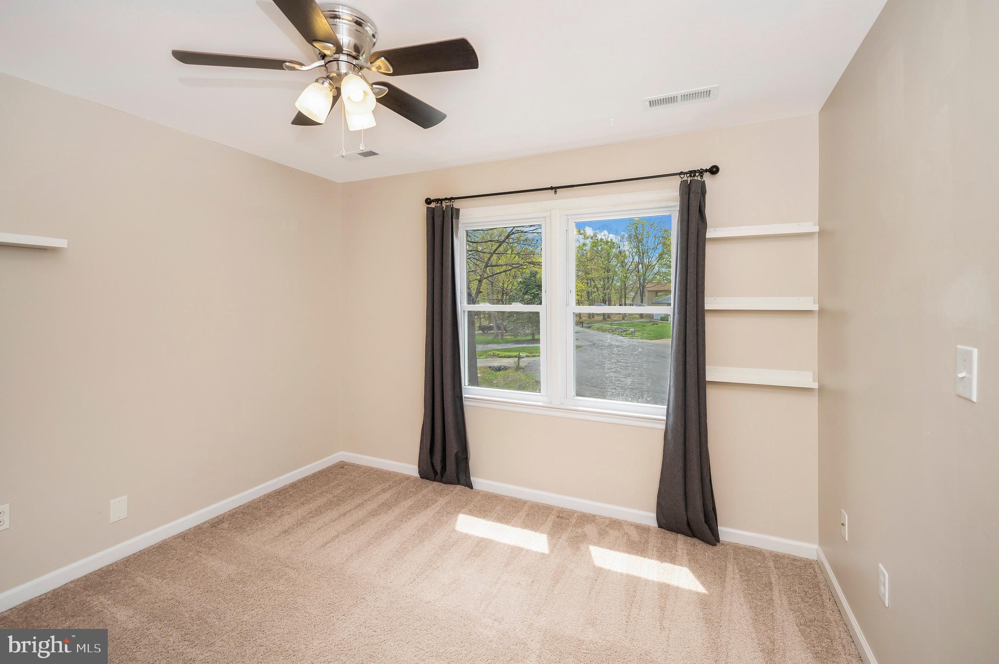 QUEEN'S MILL - Residential