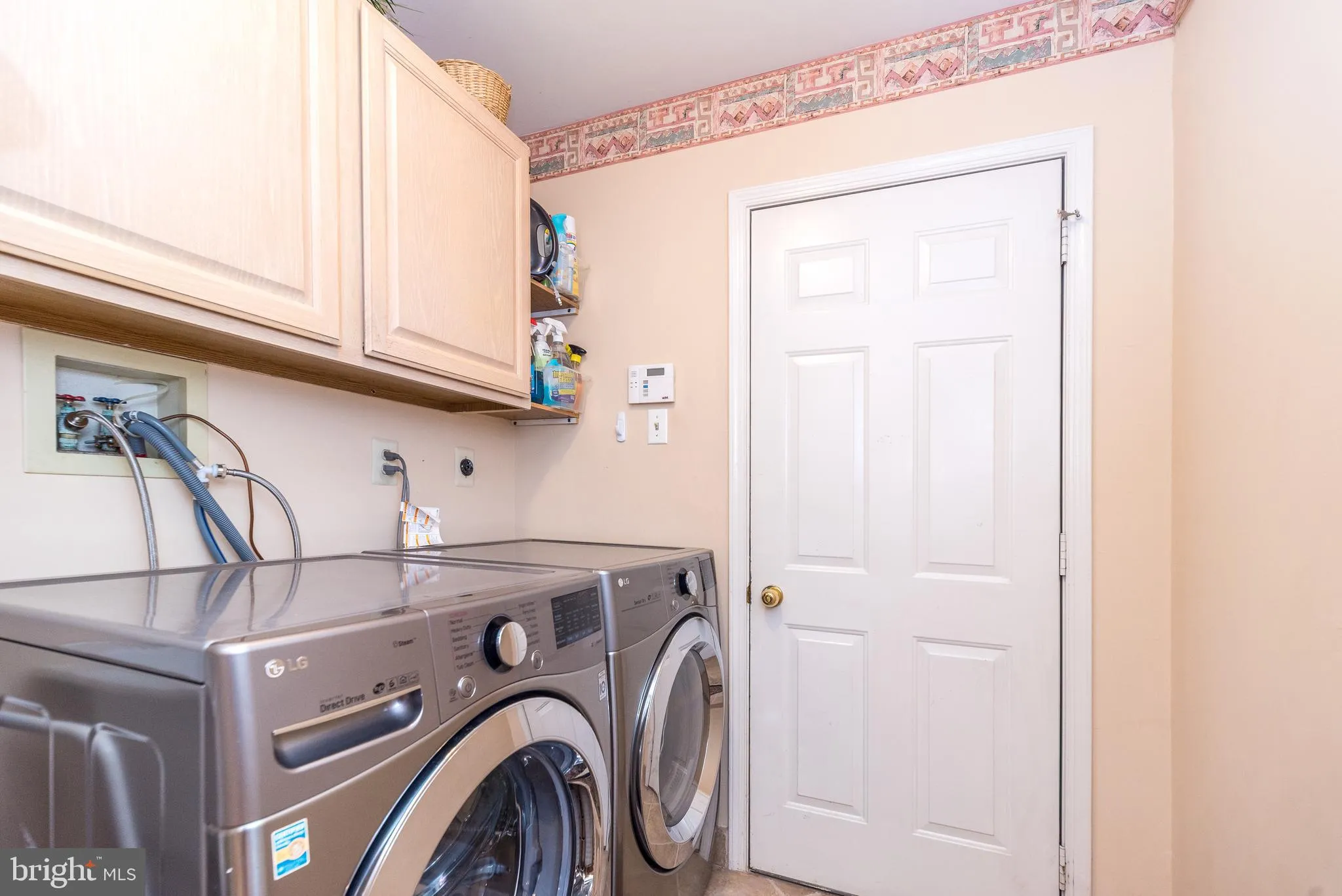 Jamison, Pennsylvania 18929, United States, 4 Bedrooms Bedrooms, ,3 BathroomsBathrooms,Residential,Contingent,183048