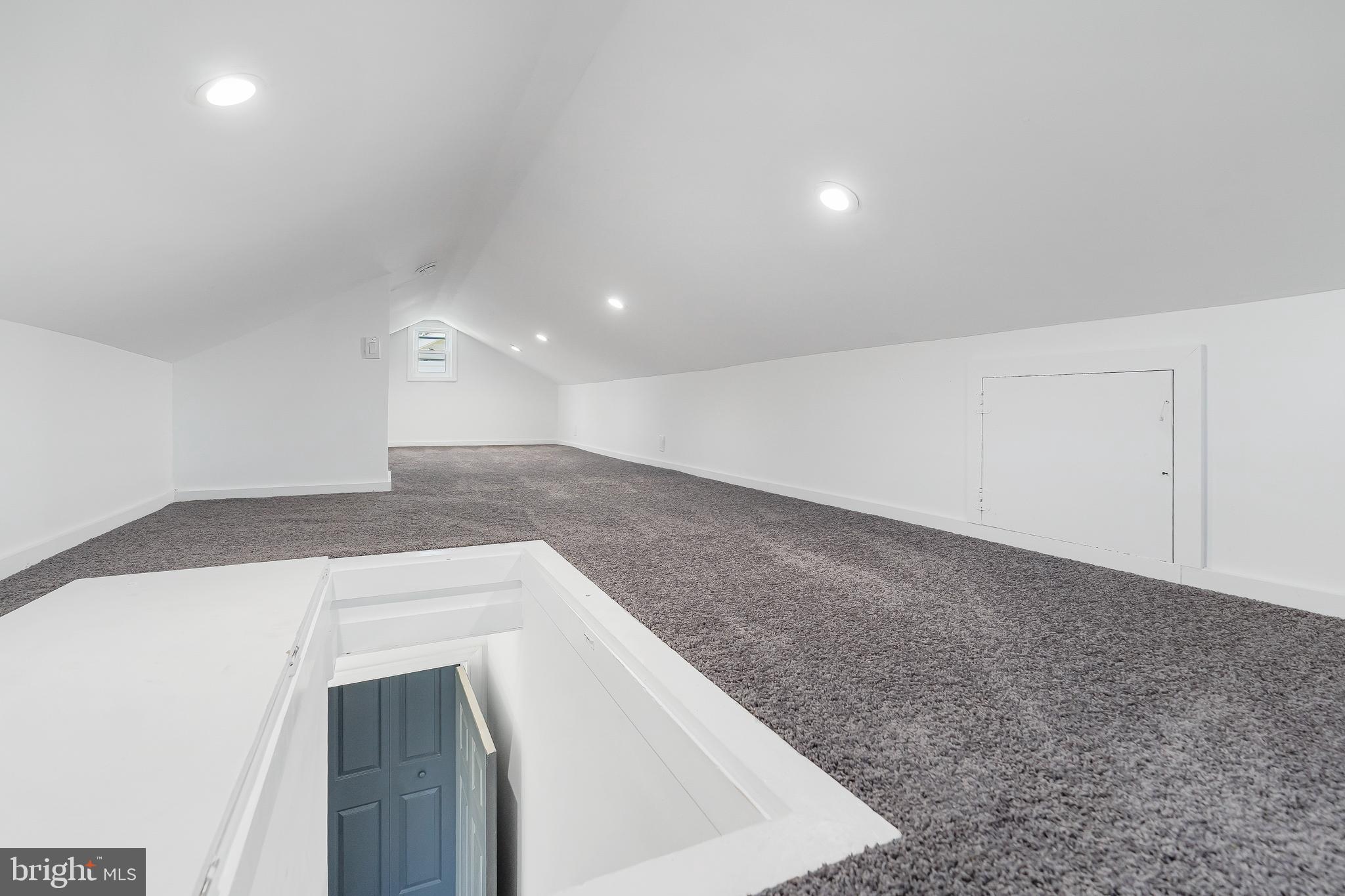 MARLYN TERRACE - Residential