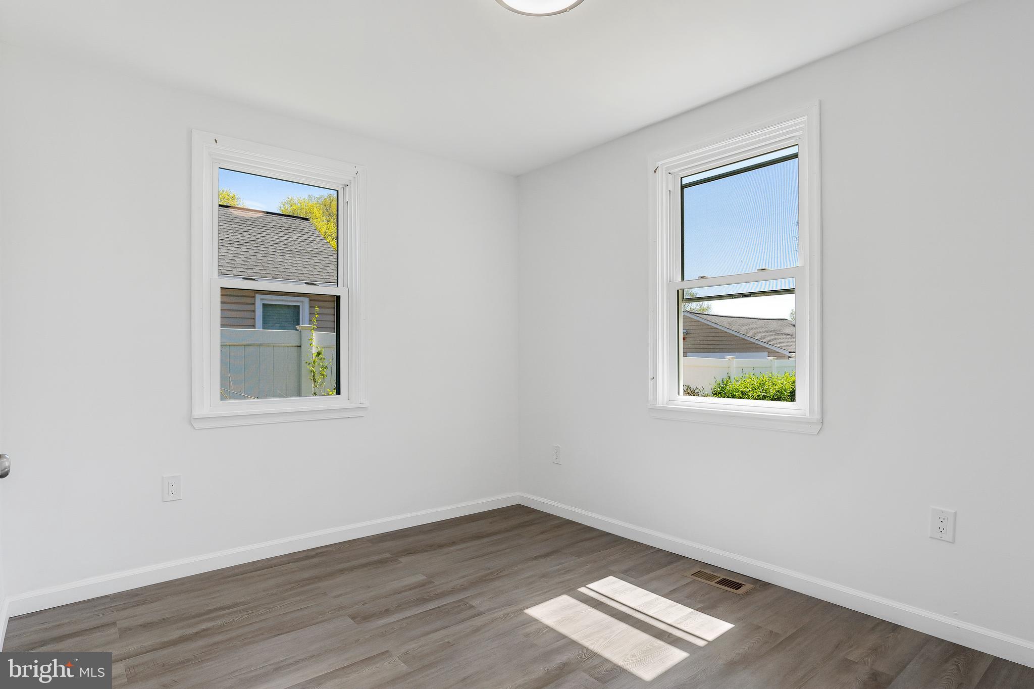 MARLYN TERRACE - Residential