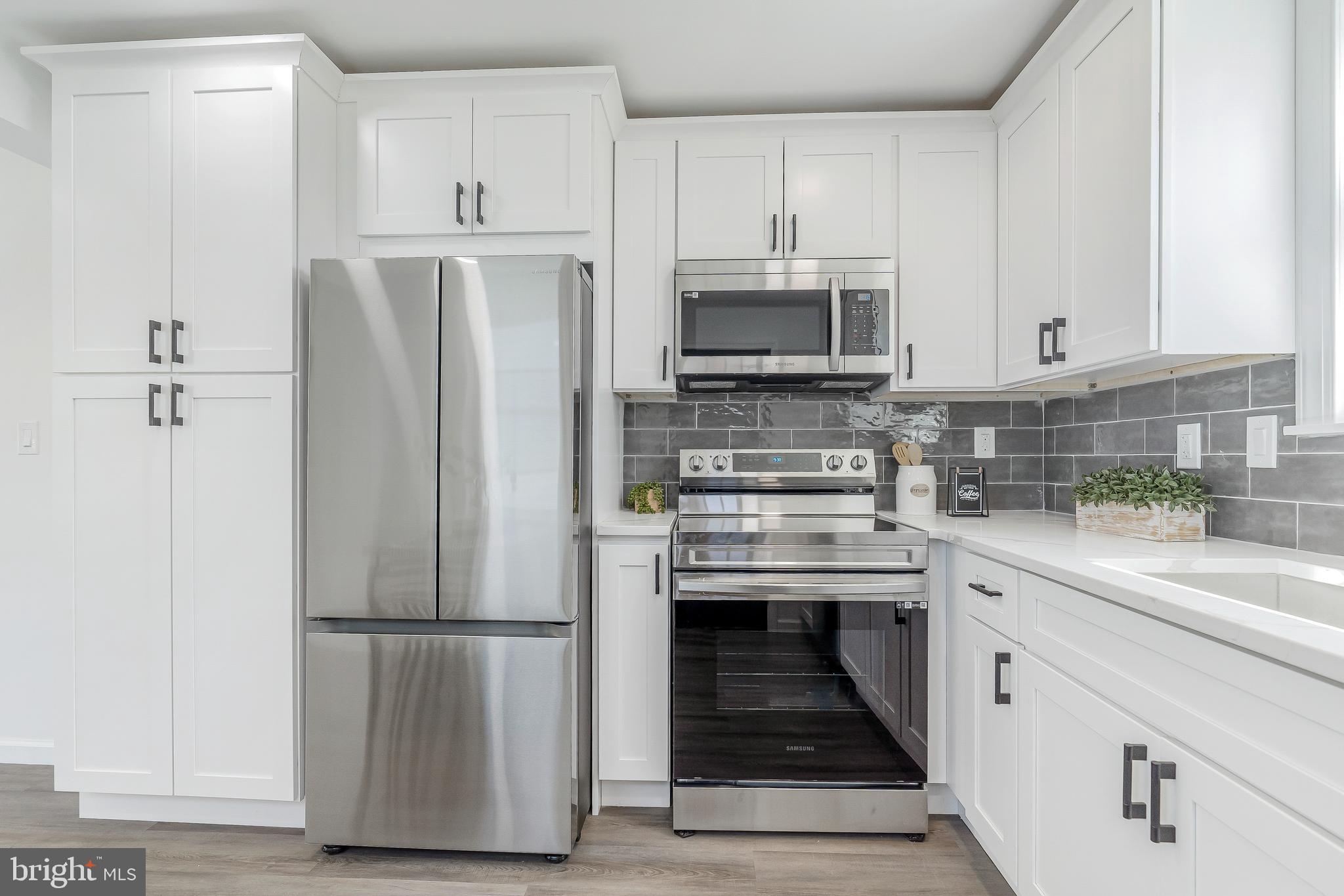 MARLYN TERRACE - Residential