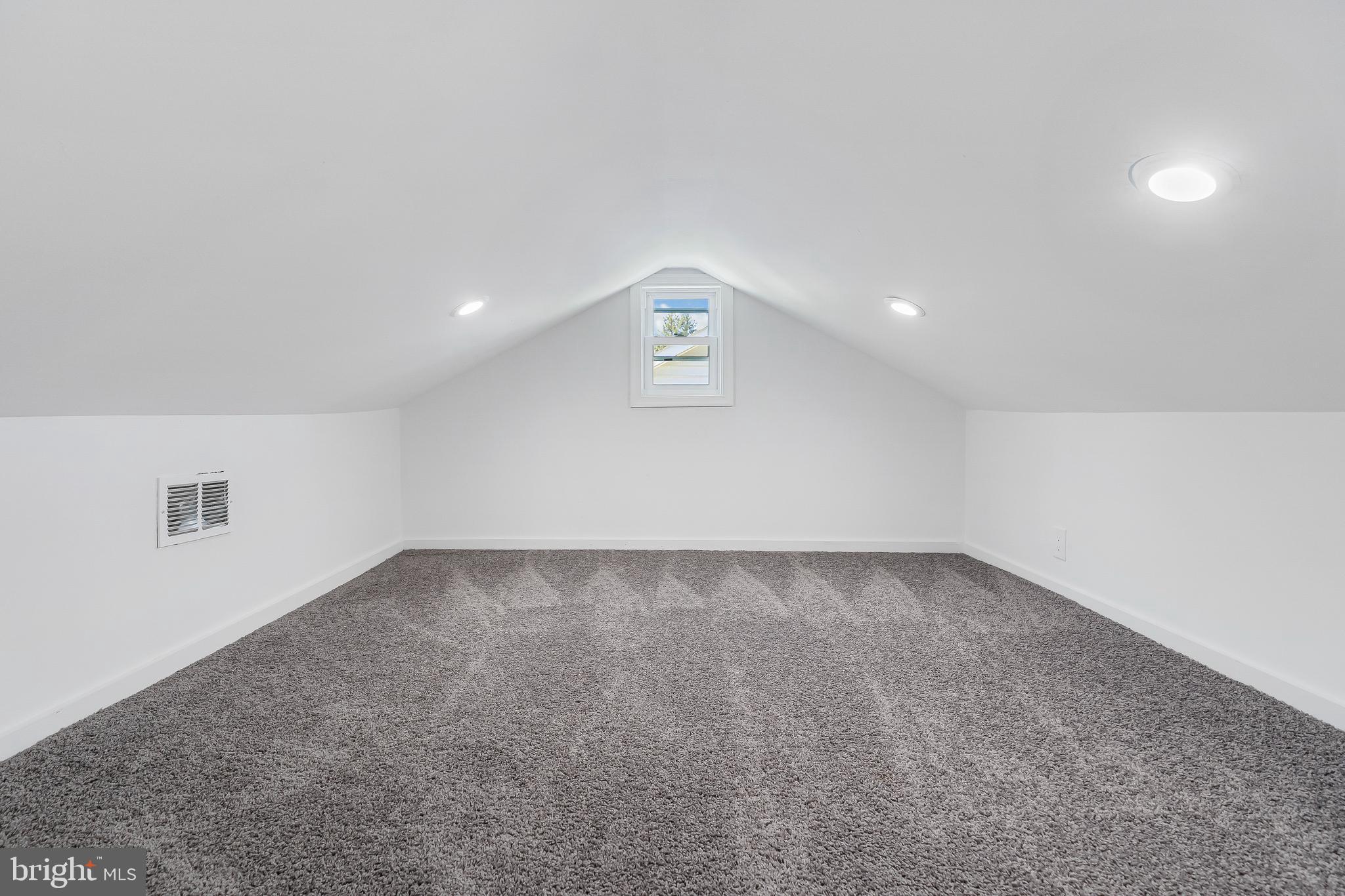 MARLYN TERRACE - Residential