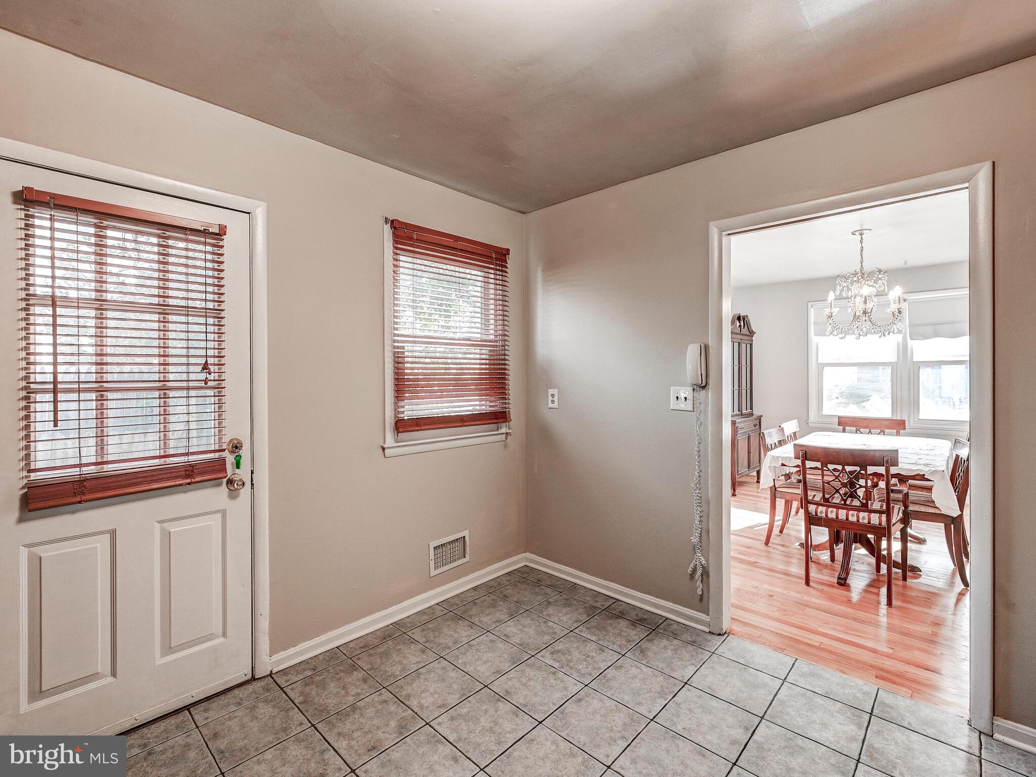 VILLA VUE EAST - Residential