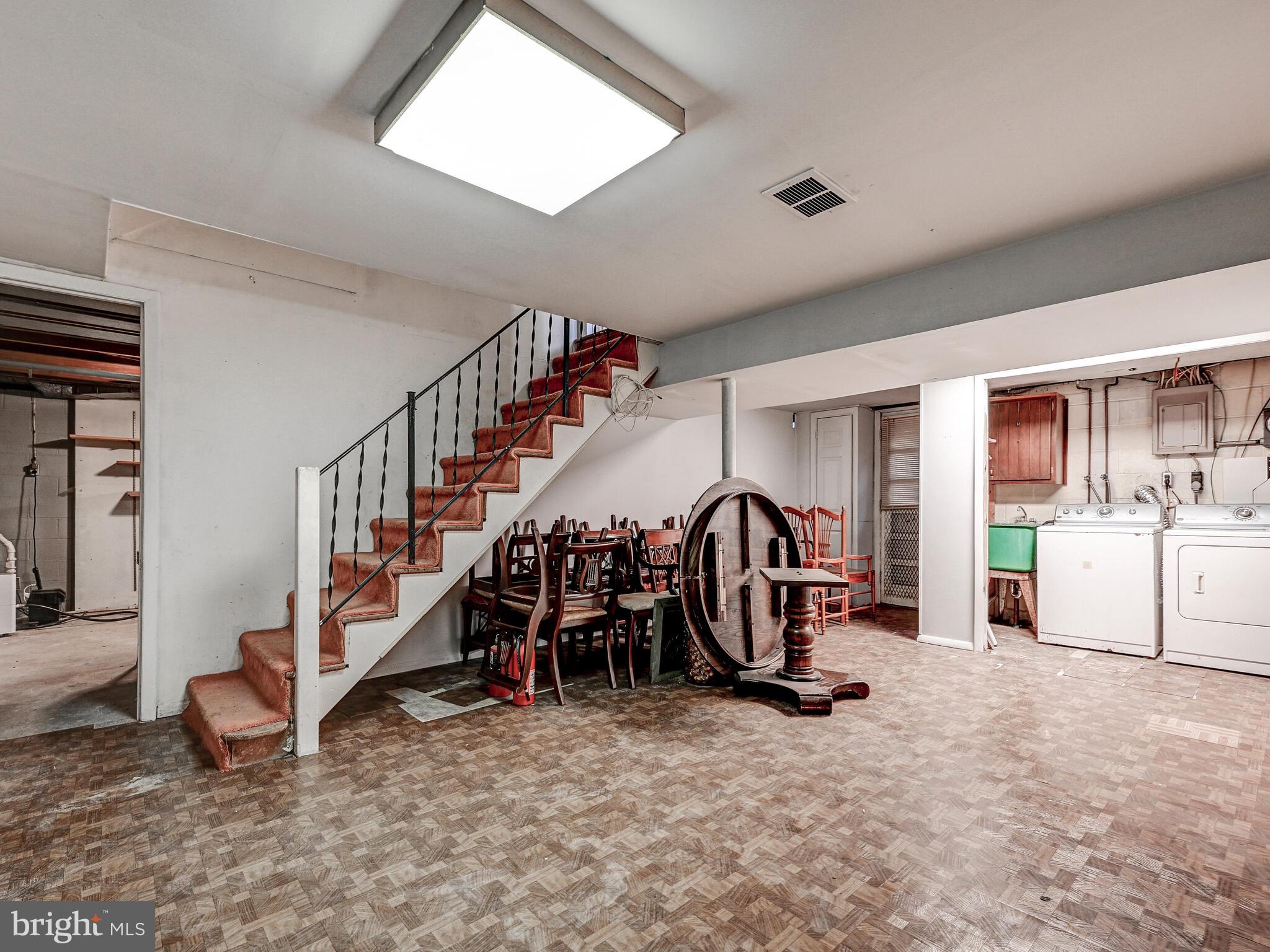 VILLA VUE EAST - Residential