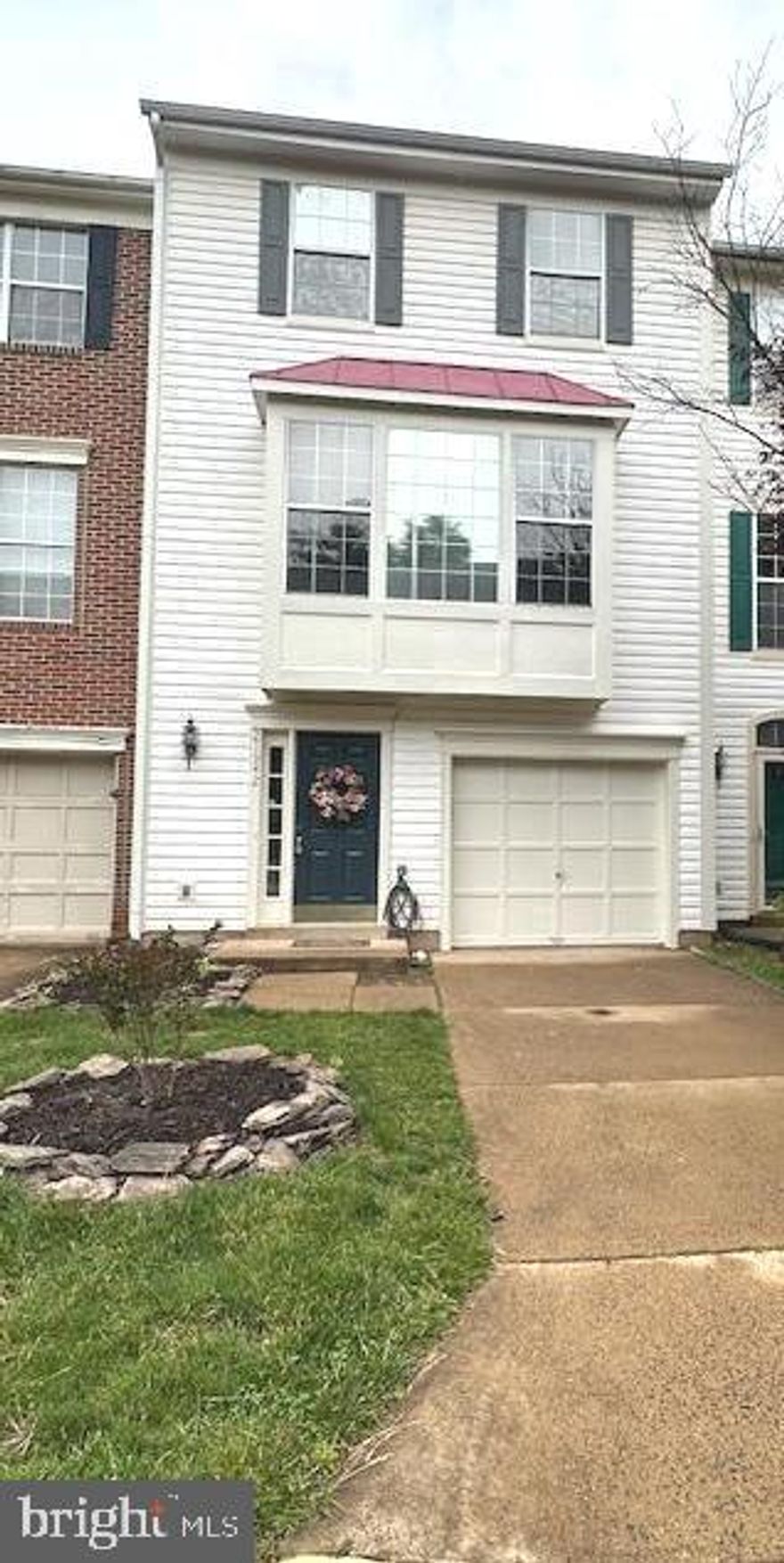 Apply  through Rent Spree :  https://apply.link/X1amVeQ
$39.99 per applicant 18 years or older
A full financial review will be conducted. 
Lovely 3 level townhome offers 1,920 sf of open living space*Recent updates:  fresh paint, LVP flooring throughout, carpet, washer & dryer, kitchen range & hood ,kitchen counters, washer & dryer, primary bath*Well maintained home & systems throughout*One car garage &  driveway for parking*Large deck off kitchen with stairs to fenced backyard*Great location , Dulles Town Center, Dulles Airport, restaurants & shopping nearby*Easy access to rte. 7 & 28*Utilities & lawn maintenance are tenant responsibilities*