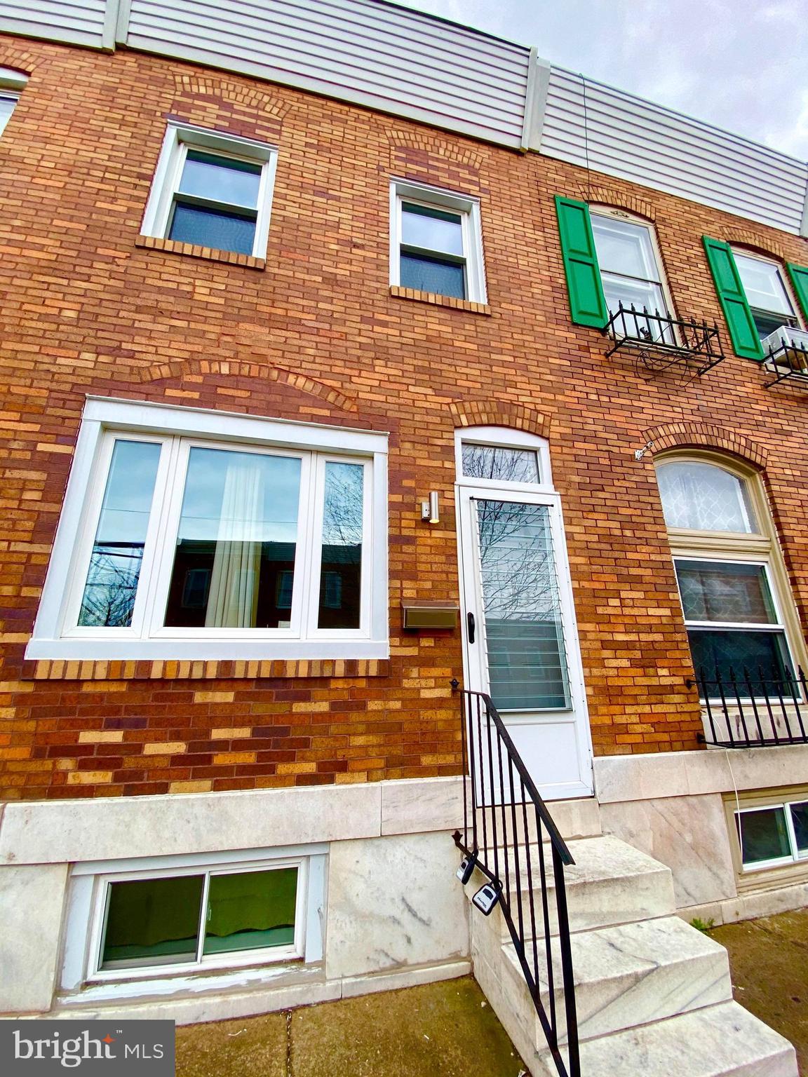 GREEKTOWN - Residential Lease