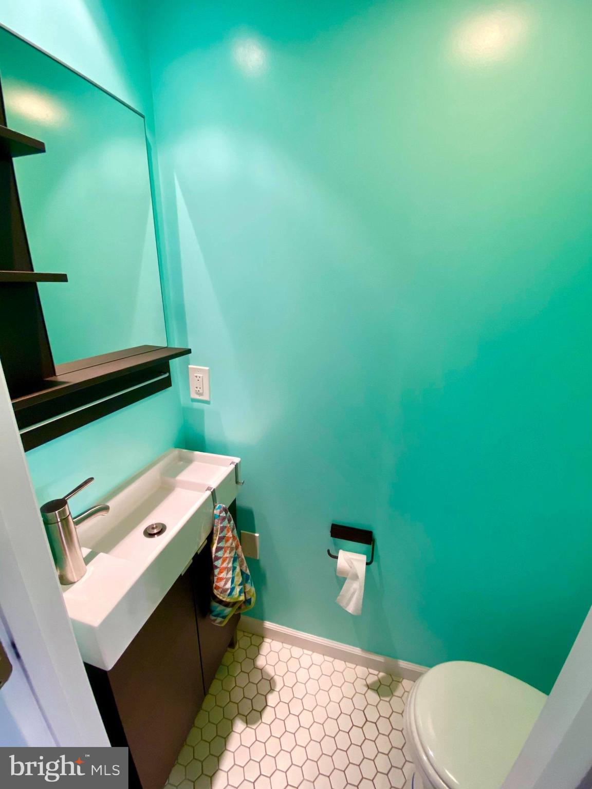 GREEKTOWN - Residential Lease