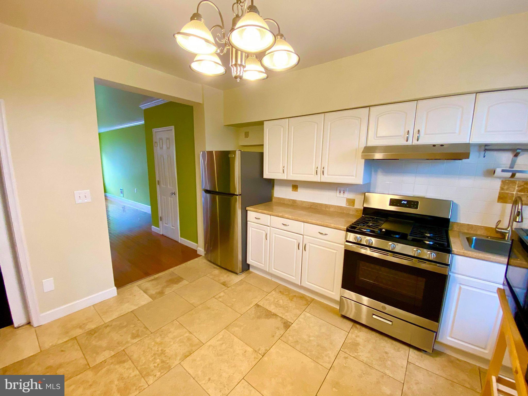 GREEKTOWN - Residential Lease