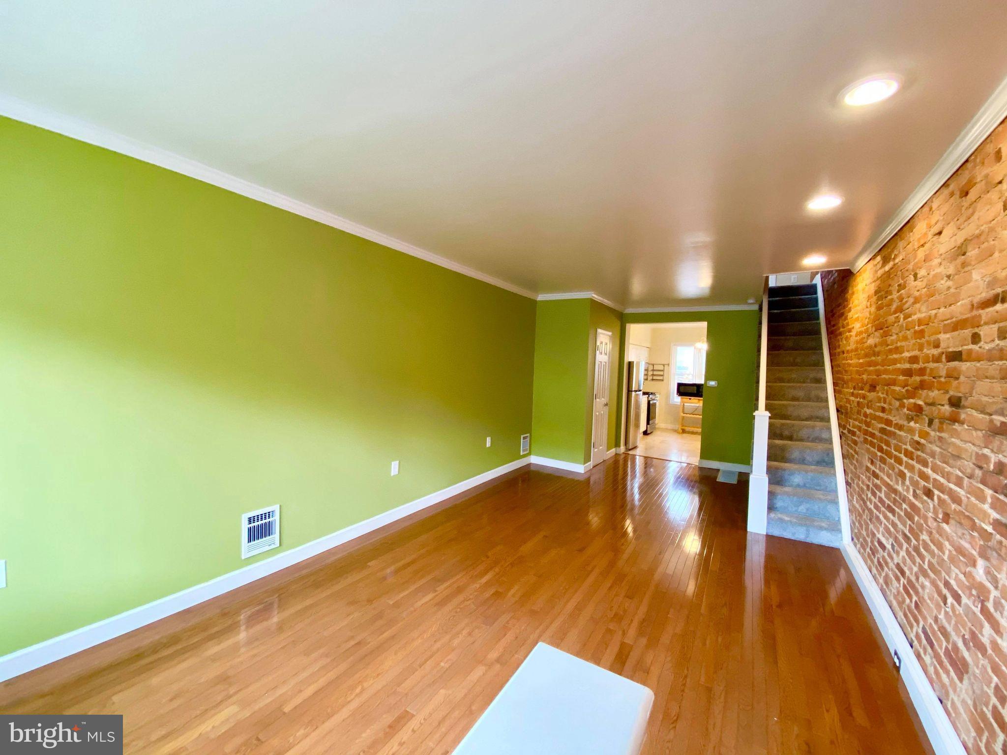 GREEKTOWN - Residential Lease