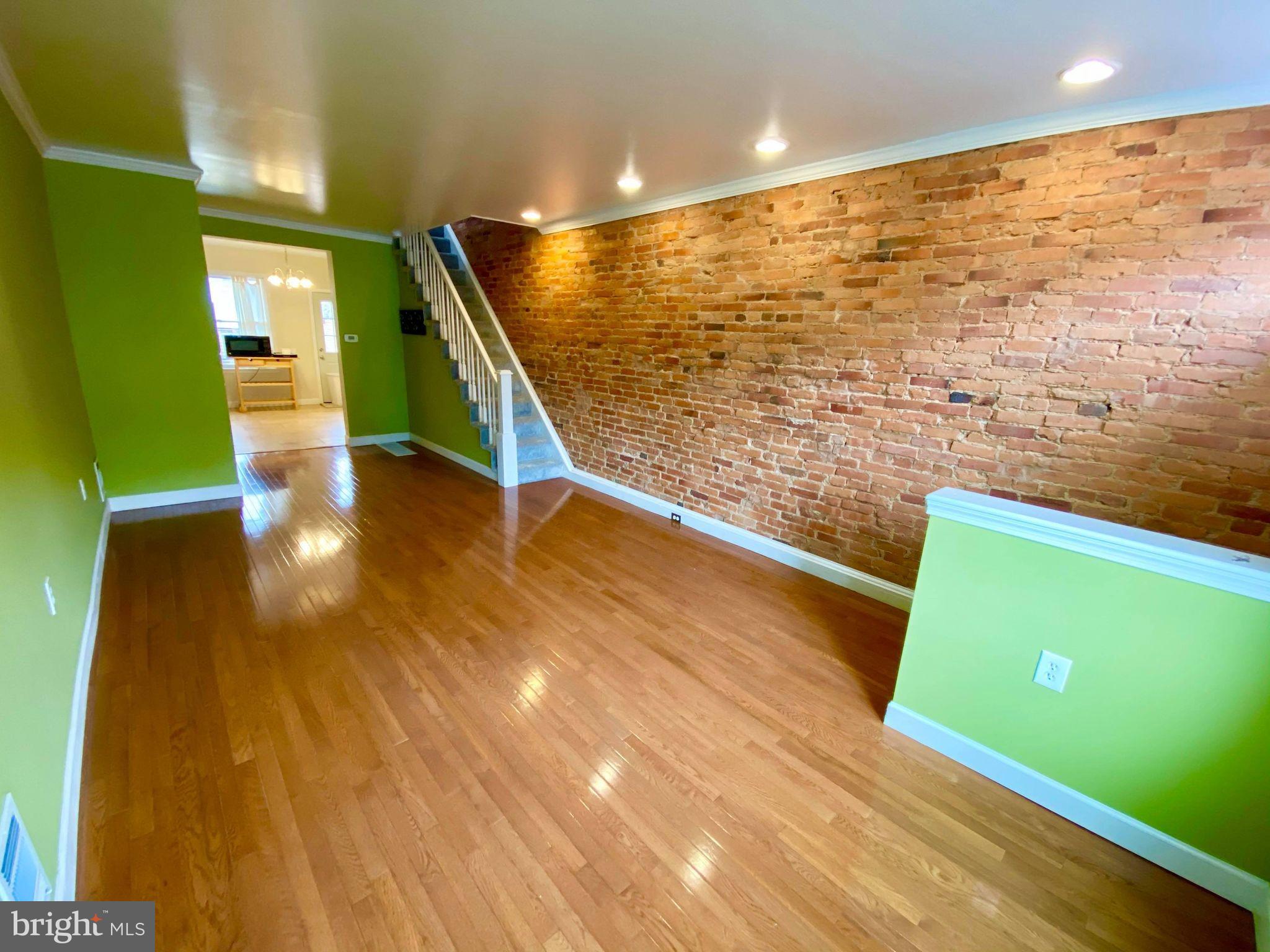 GREEKTOWN - Residential Lease