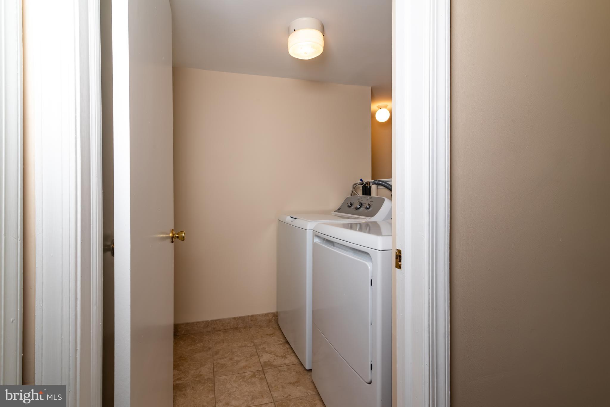 CHESTNUT GROVE - Residential