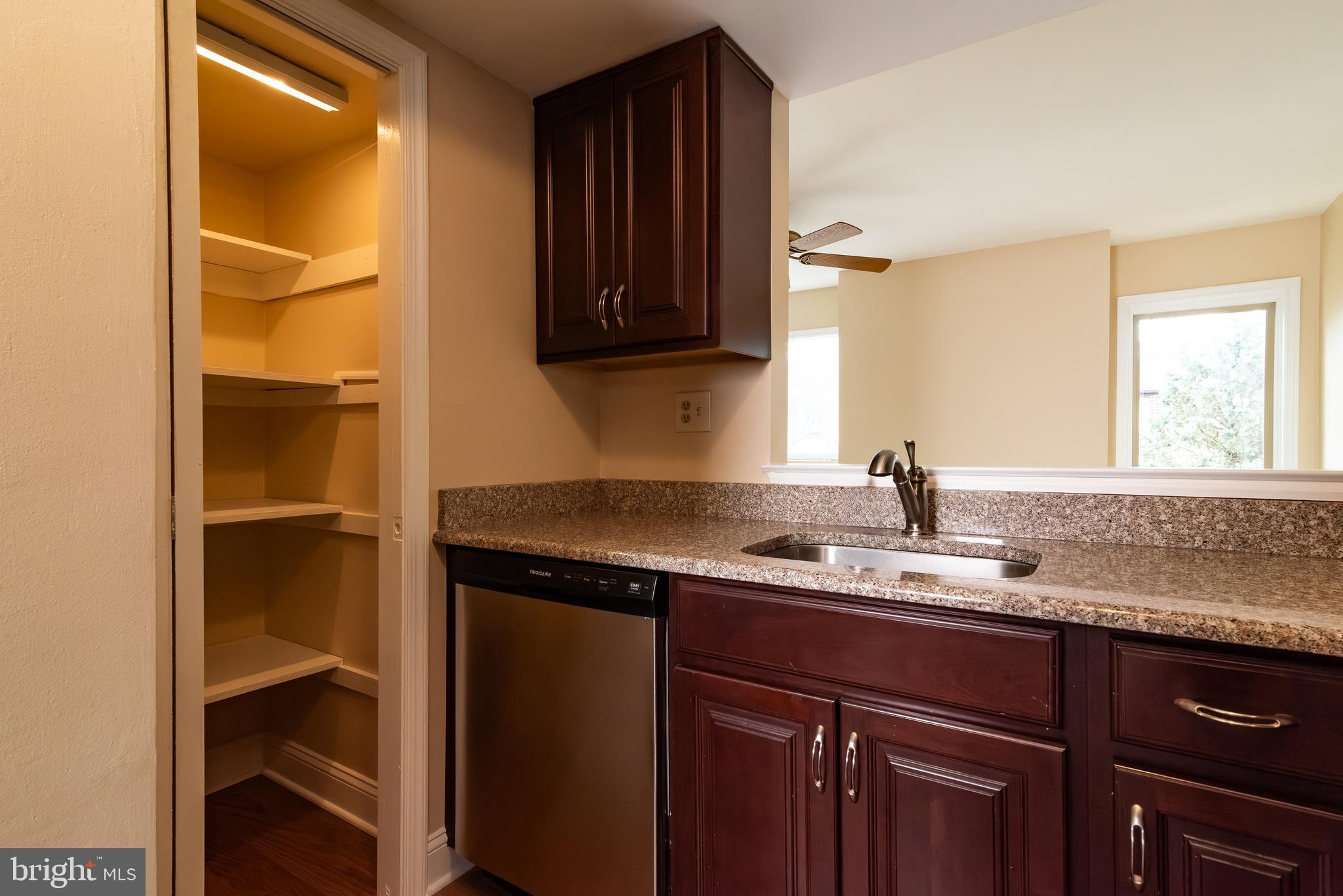 CHESTNUT GROVE - Residential