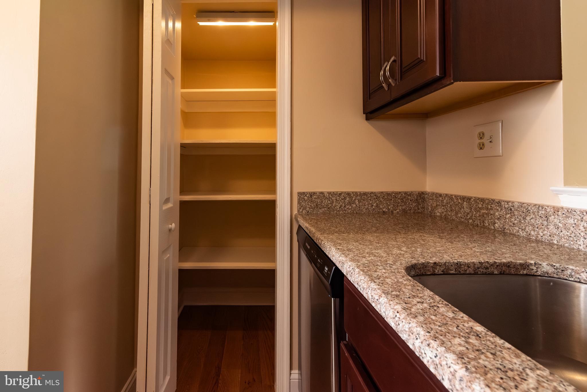 CHESTNUT GROVE - Residential